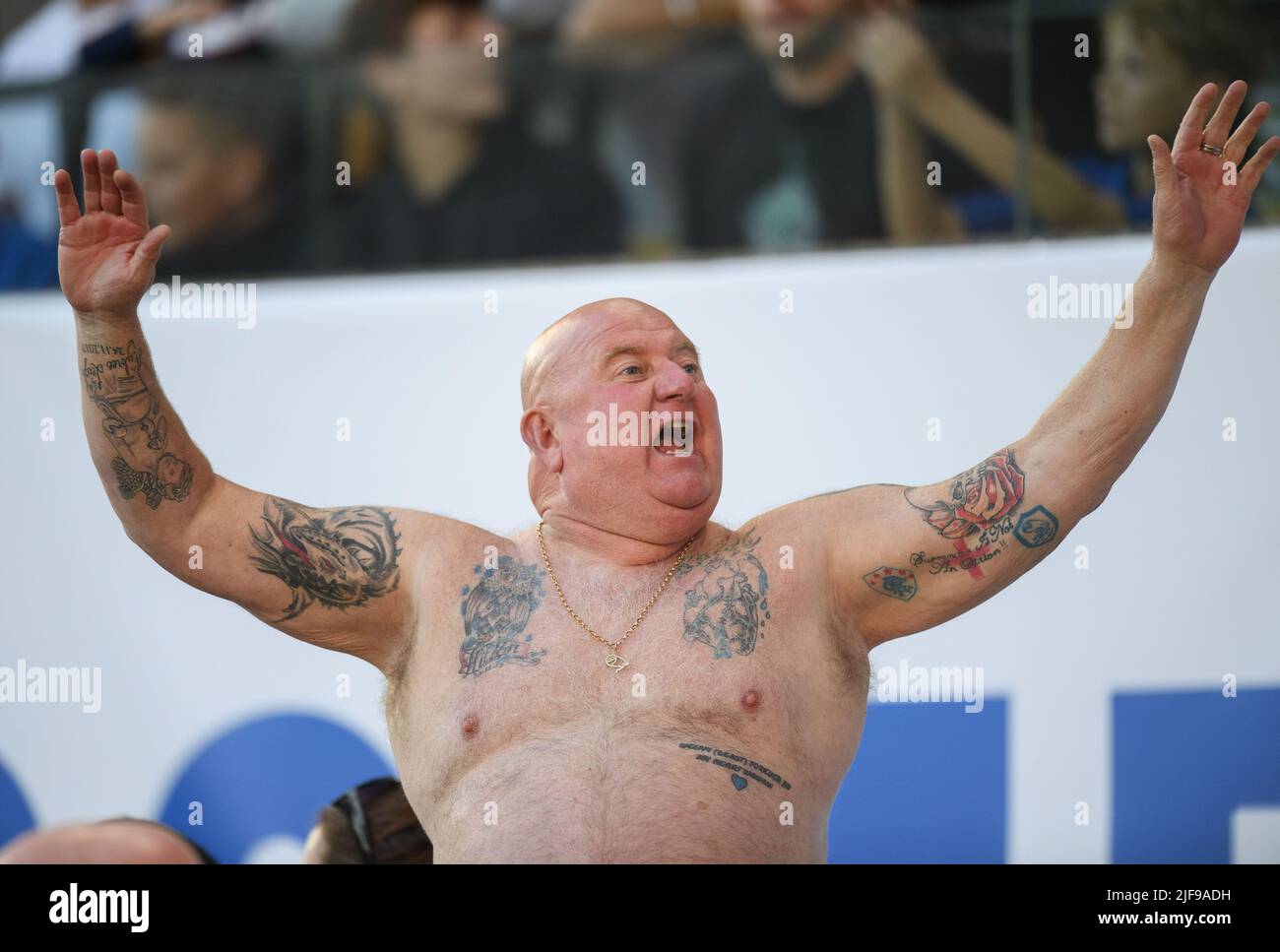 14 juin 2022 - Angleterre / Hongrie - Ligue des Nations de l'UEFA - Groupe 3 - Stade Molineux un fan de l'Angleterre lors du match de la Ligue des Nations de l'UEFA contre Hungar Banque D'Images