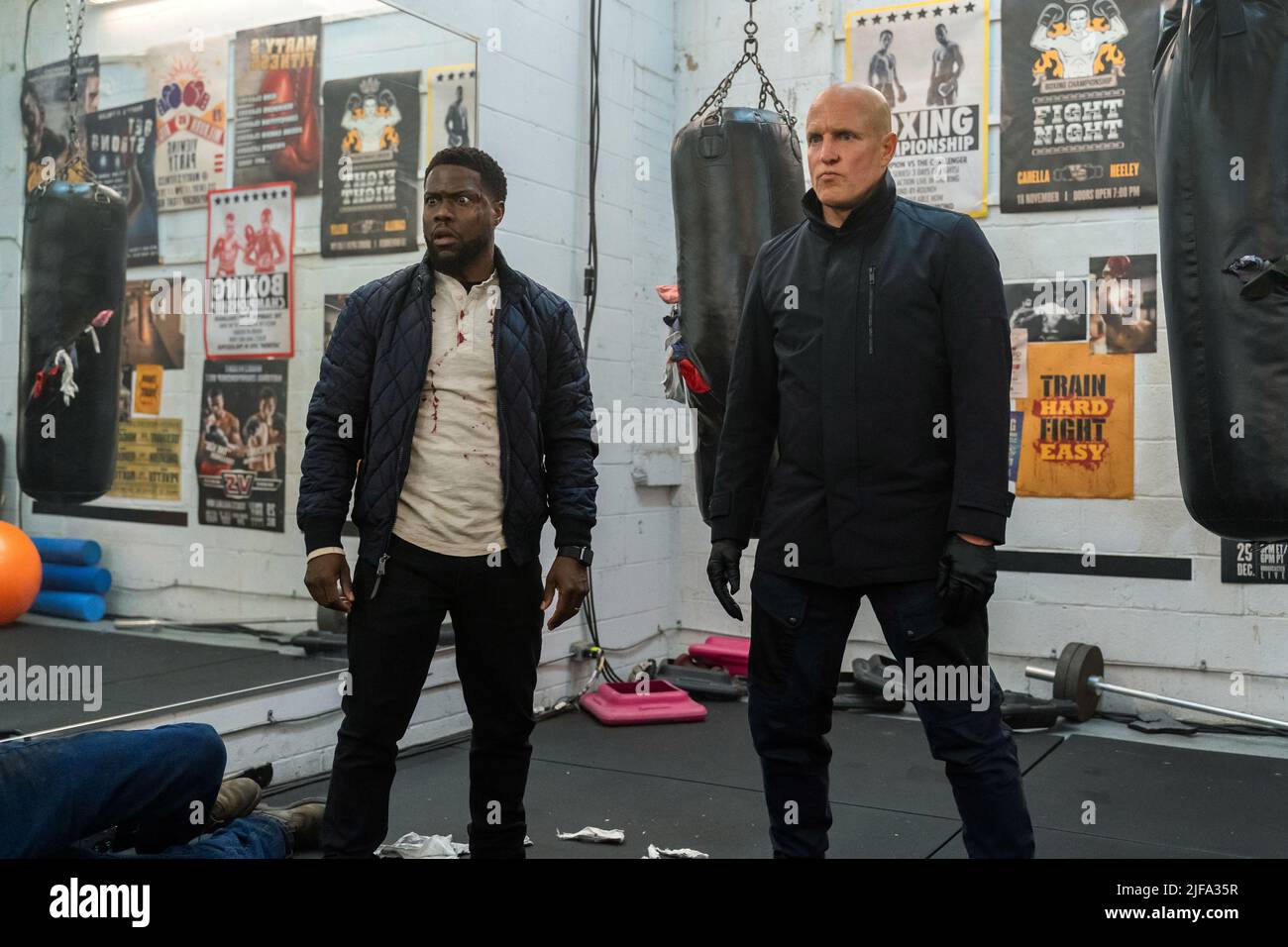 WOODY HARRELSON et KEVIN HART dans L'HOMME DE TORONTO (2022), dirigé par PATRICK HUGHES. Crédit : SONY PICTURES ENTERTAINMENT / Album Banque D'Images