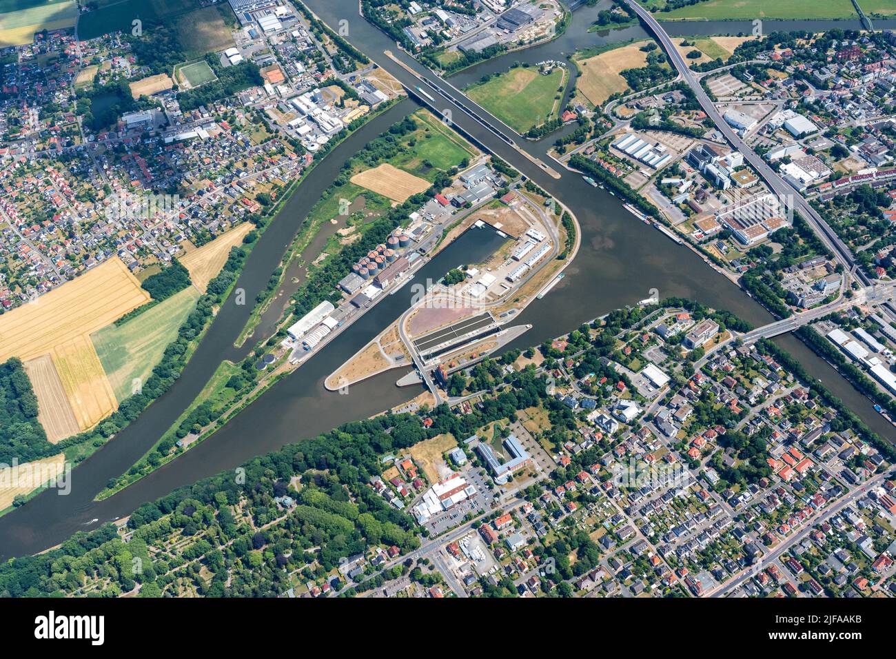 Vue aérienne de la jonction de la voie navigable de Minden, Rhénanie-du-Nord-Westphalie, Allemagne Banque D'Images