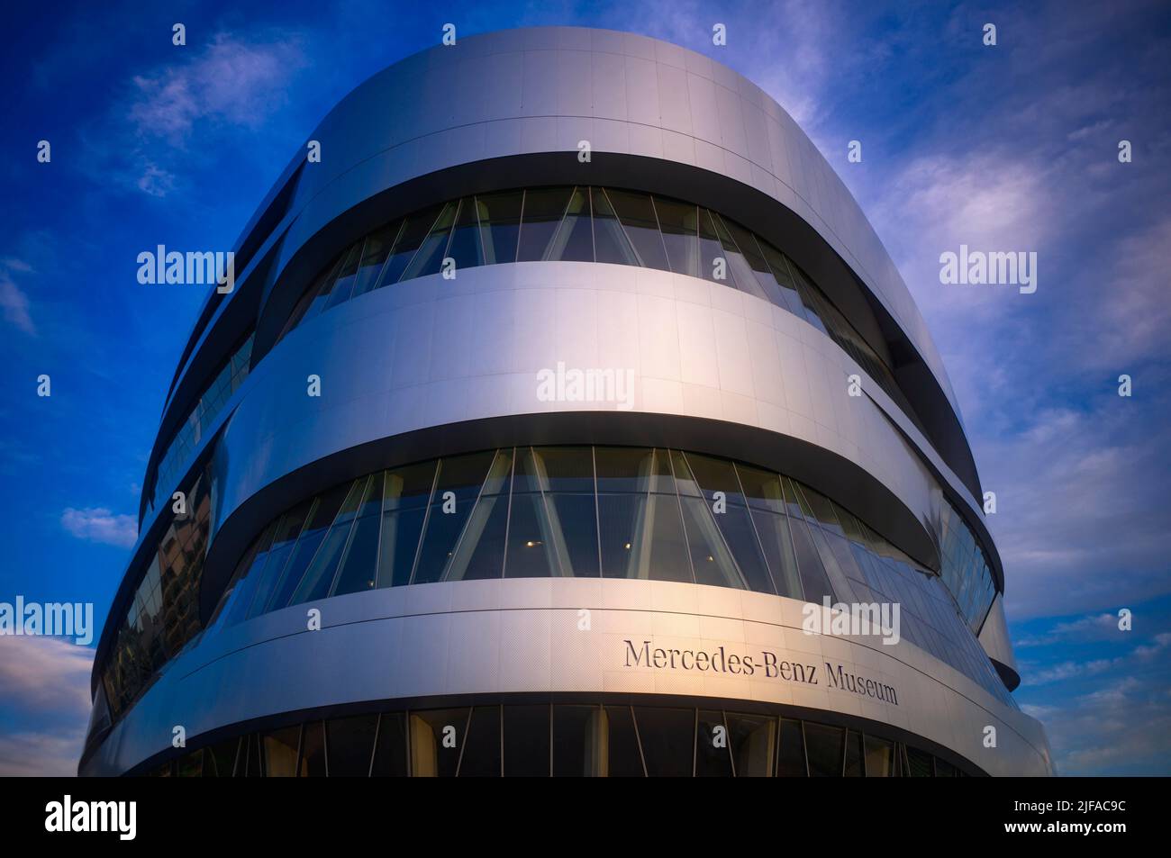 Musée Mercedes-Benz, Stuttgart, Bade-Wurtemberg, Allemagne Banque D'Images