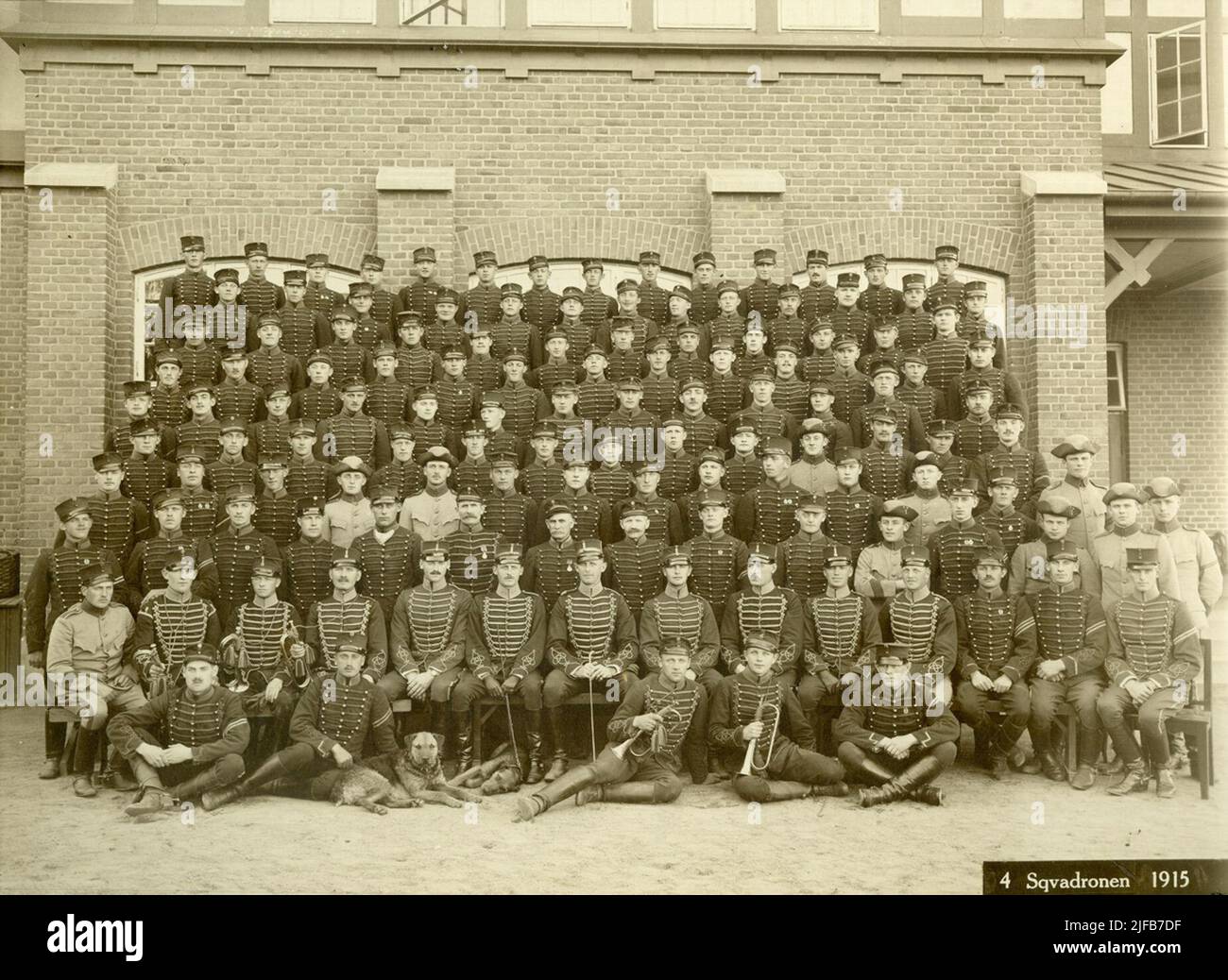 Portrait de groupe d'officiers et de soldats au Skåne Husar Regiment K 5, 1915. Pour le nom, voir la photo n° 3. Banque D'Images