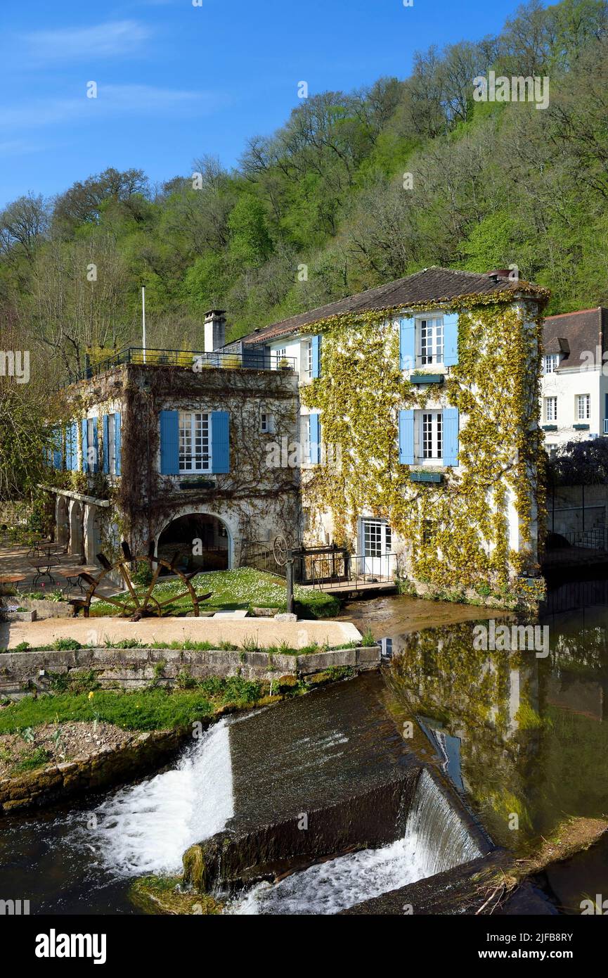 France, Dordogne, Brantome, le Moulin de l'Abbaye le long de la rivière Dronne, ancien moulin du 14th siècle transformé en Hôtel **** Banque D'Images