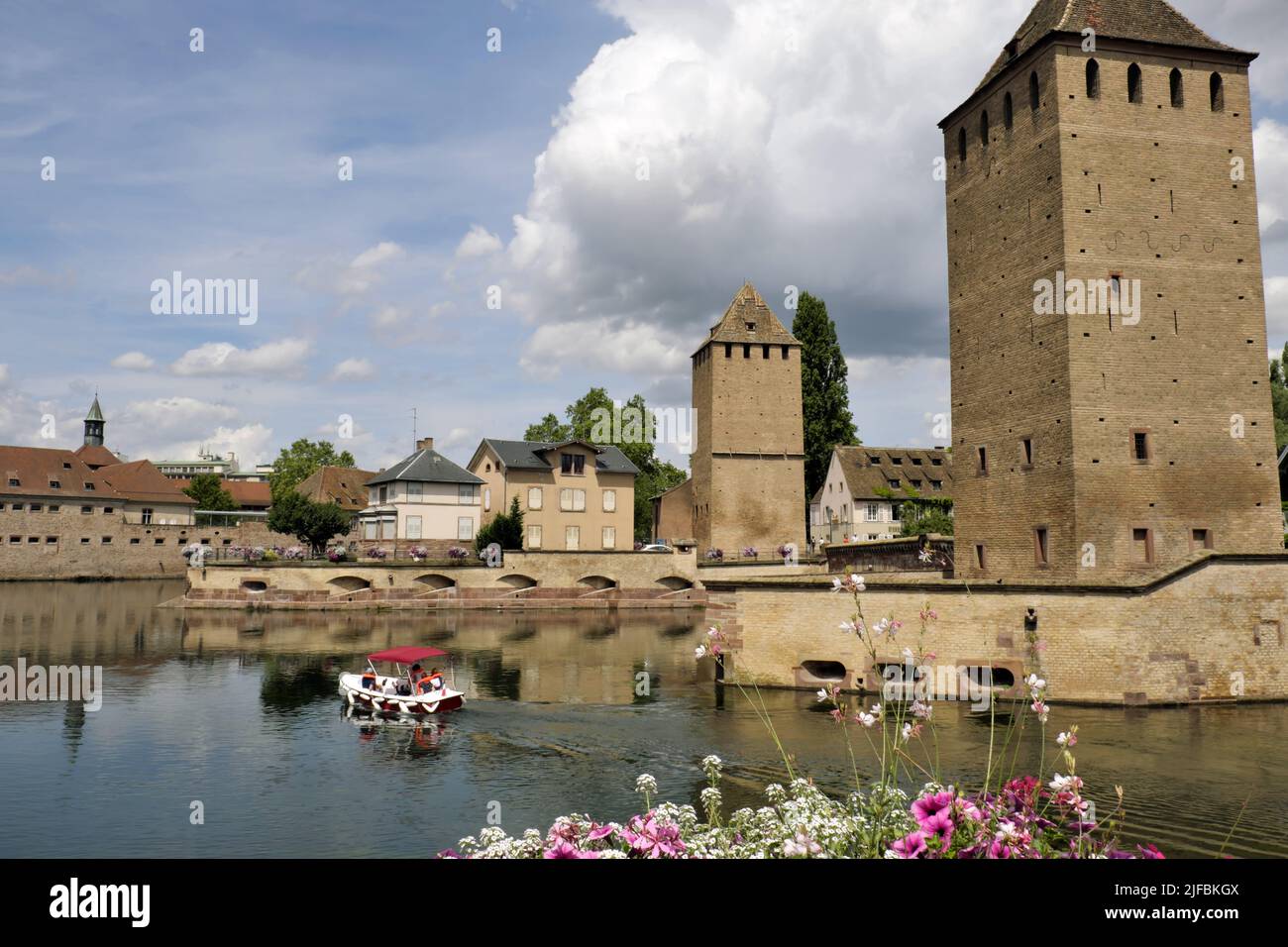 France, Bas Rhin, Strasbourg, vieille ville classée au patrimoine mondial de l'UNESCO, barrage Vauban sur l'Ill, l'ancienne Commanderie devient ENA Banque D'Images