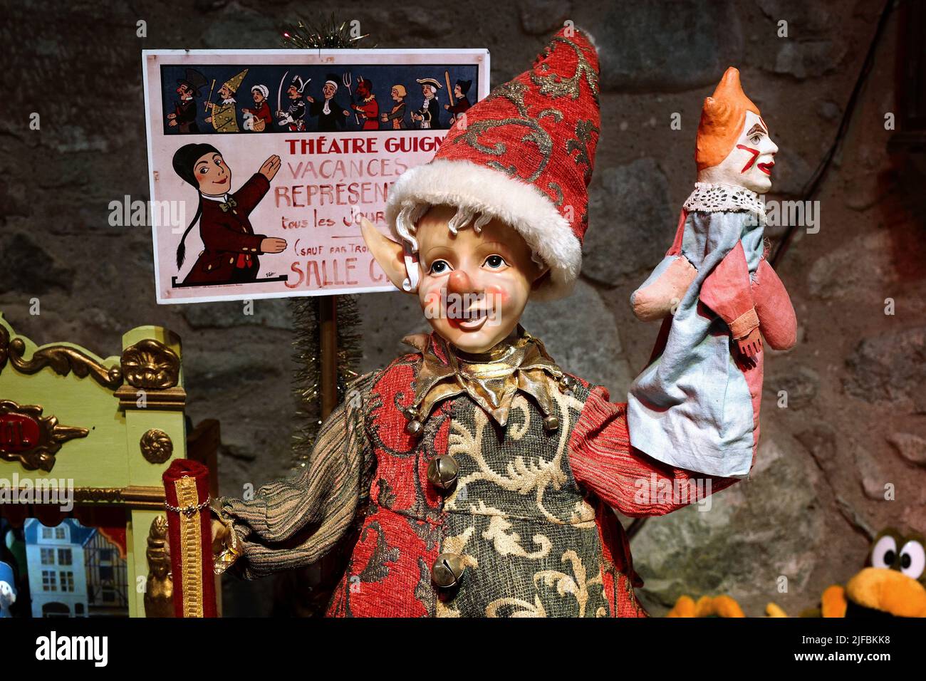 France, Haut Rhin, Kaysersberg, fête de Noël, une collection de marionnettes, L'atelier du Père Noël. Banque D'Images
