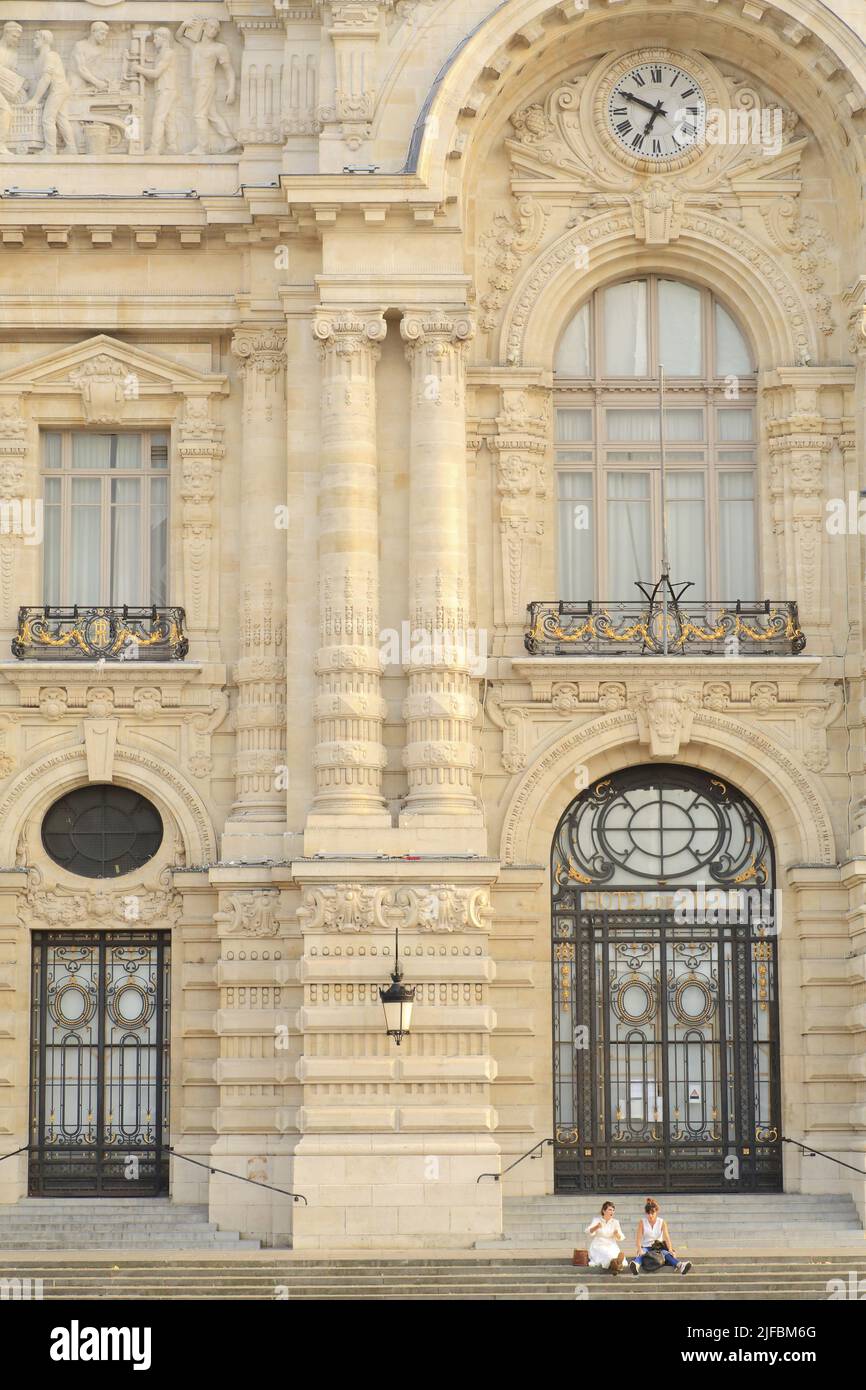 France, Nord, Roubaix, Grand-place, Hôtel de ville Construit entre 1907 et 1911 par les architectes Ernest Thibeau et Victor Laloux Banque D'Images