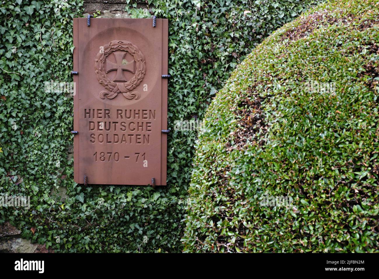 France, territoire de Belfort, Giromagny, cimetière des Prussiens, soldats allemands morts pendant la guerre de 1870-1871, plaque Banque D'Images