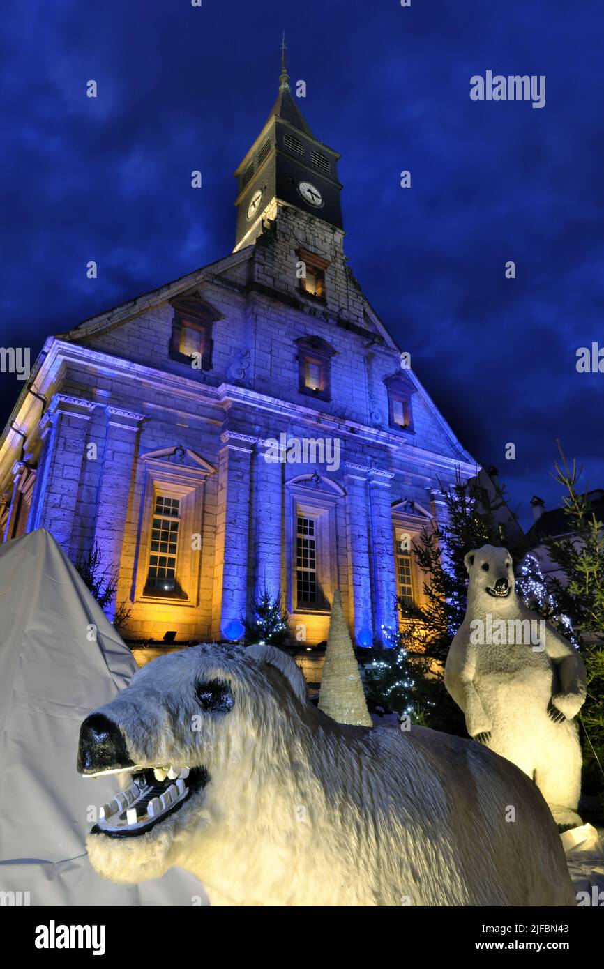 France, Doubs, Montbéliard, place Saint Martin, ours polaire, Temple Saint Martin, décorations et illuminations de Noël Banque D'Images