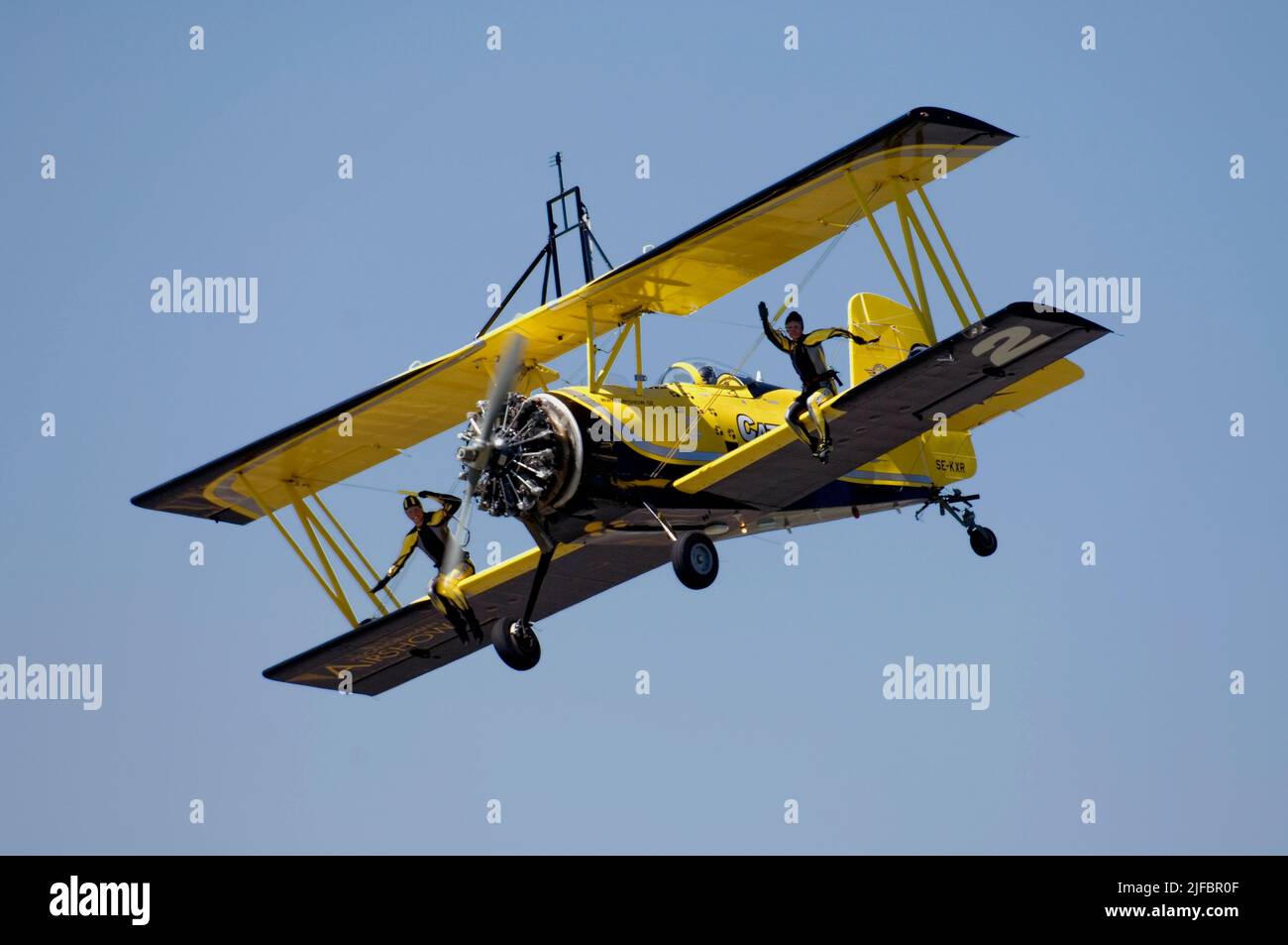 Pitts Python effectuant des promenades en aile au Sola Airshow juin 2007. Banque D'Images