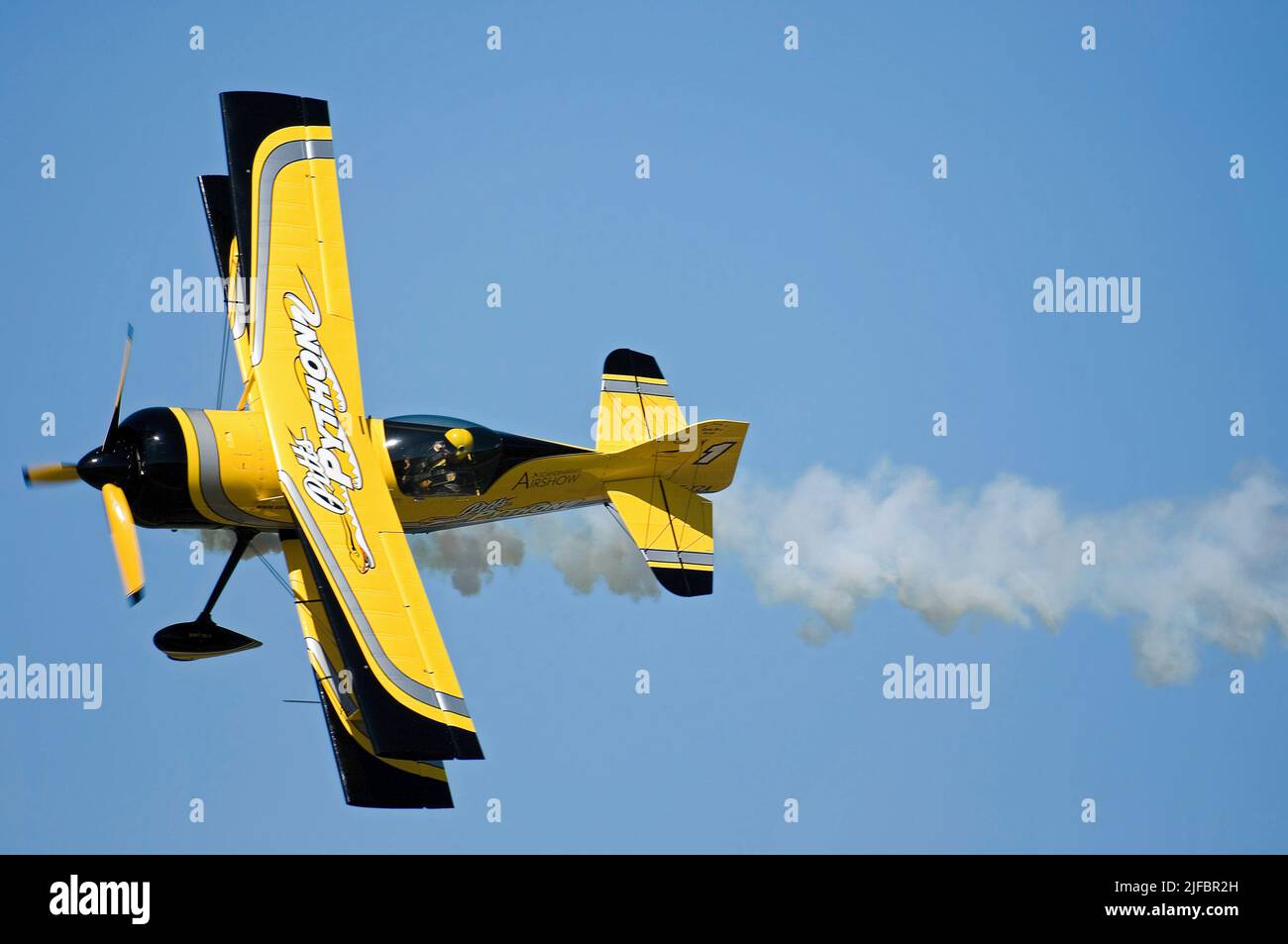 Pitts Python se présentant au Sola Airshow le 2007 juin dans leur G-164A Super AG-Cat de Grumman Banque D'Images