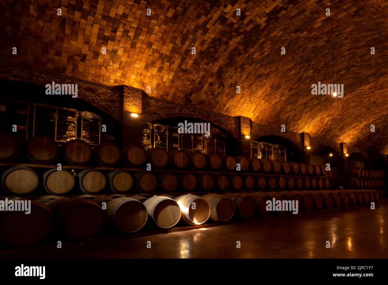 toit en brique avec voûte d'une cave à vin, ancienne construction, image horizontale Banque D'Images