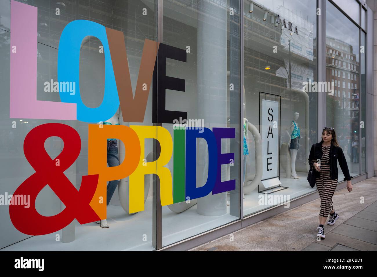 Une succursale de Zara sur Oxford Street, au centre de Londres Photo Stock  - Alamy