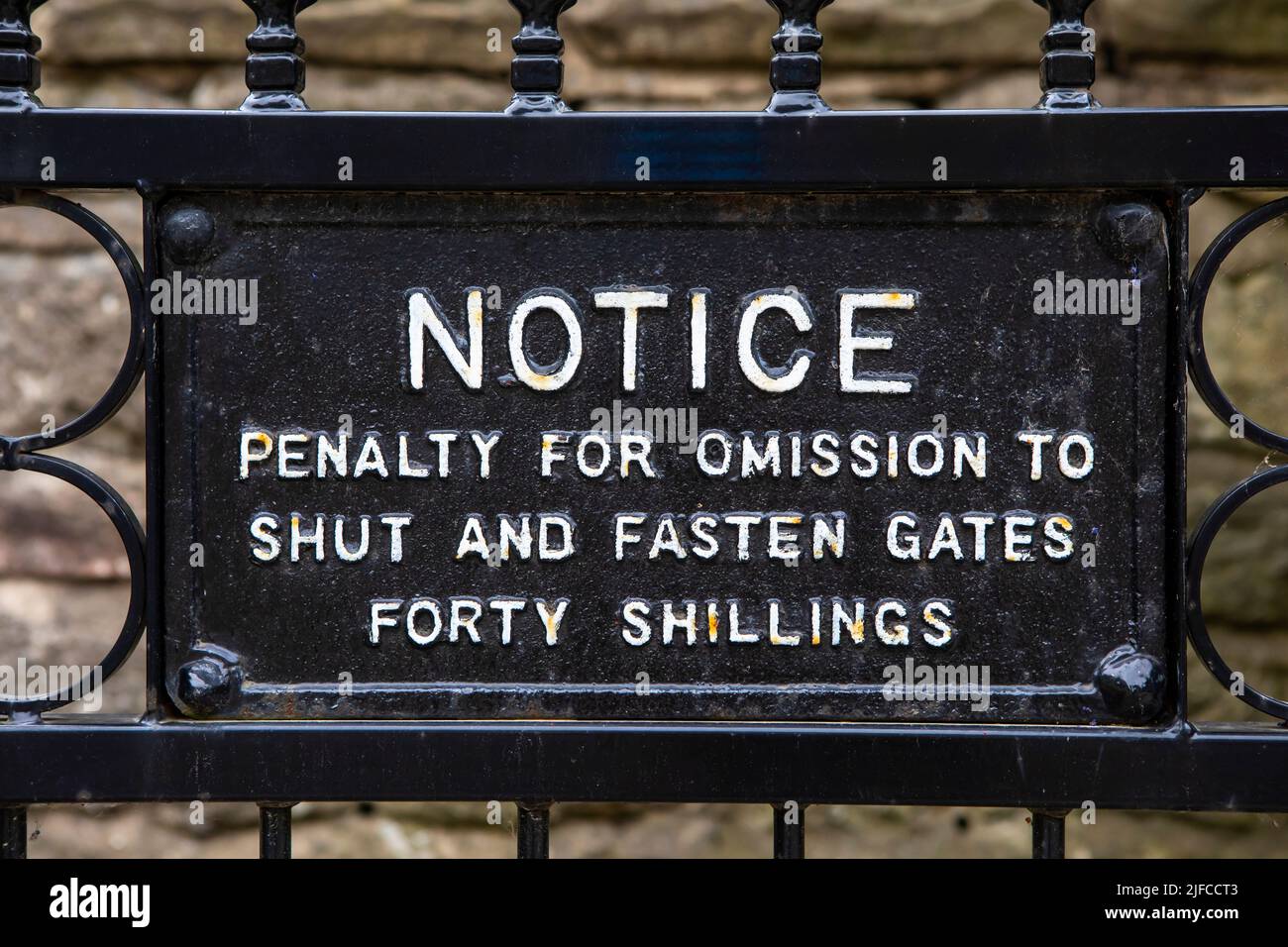 Gros plan d'un panneau de signalisation situé à l'entrée d'un chalet dans la ville de Pickering, dans le North Yorkshire, au Royaume-Uni. Banque D'Images