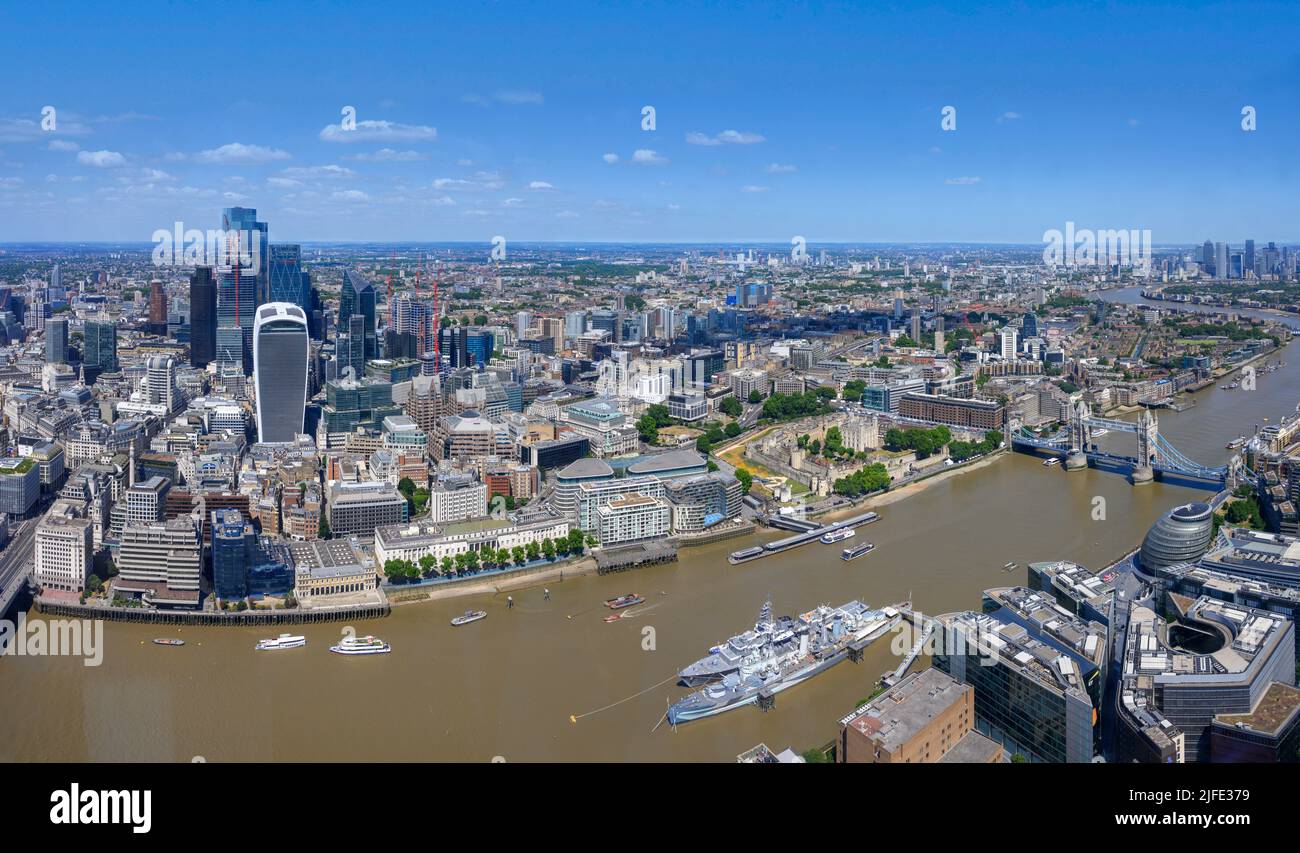 Vue aérienne de la ville de Londres, de la Tour de Londres et du Tower Bridge depuis la Shard Viewing Gallery, Londres, Angleterre, Royaume-Uni Banque D'Images