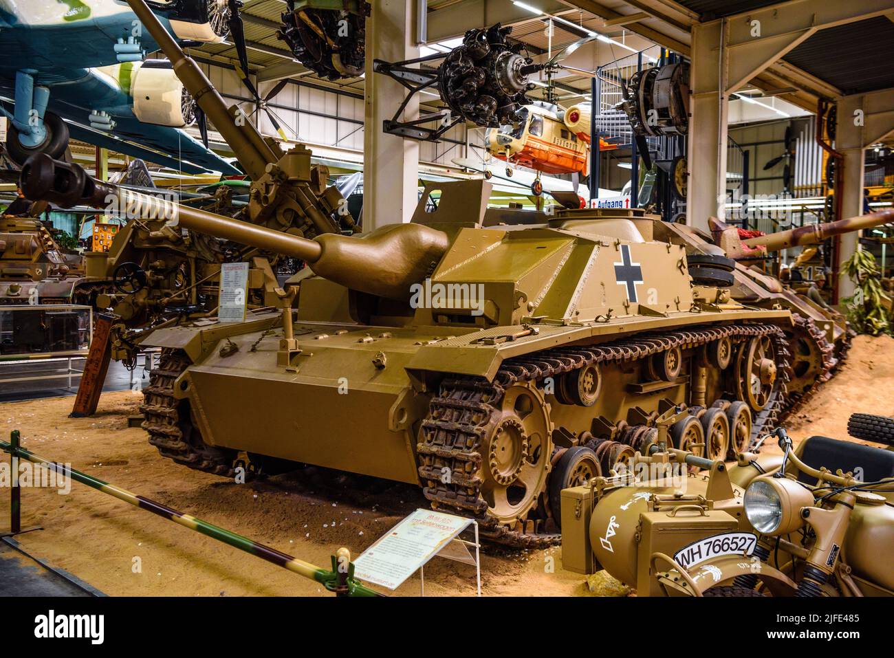 SINSHEIM, ALLEMAGNE - MAI 2022: Sable militaire Sturmgeschutz StuG III 3 fusil d'assaut WW2 3rd reich allemagne nazie Banque D'Images