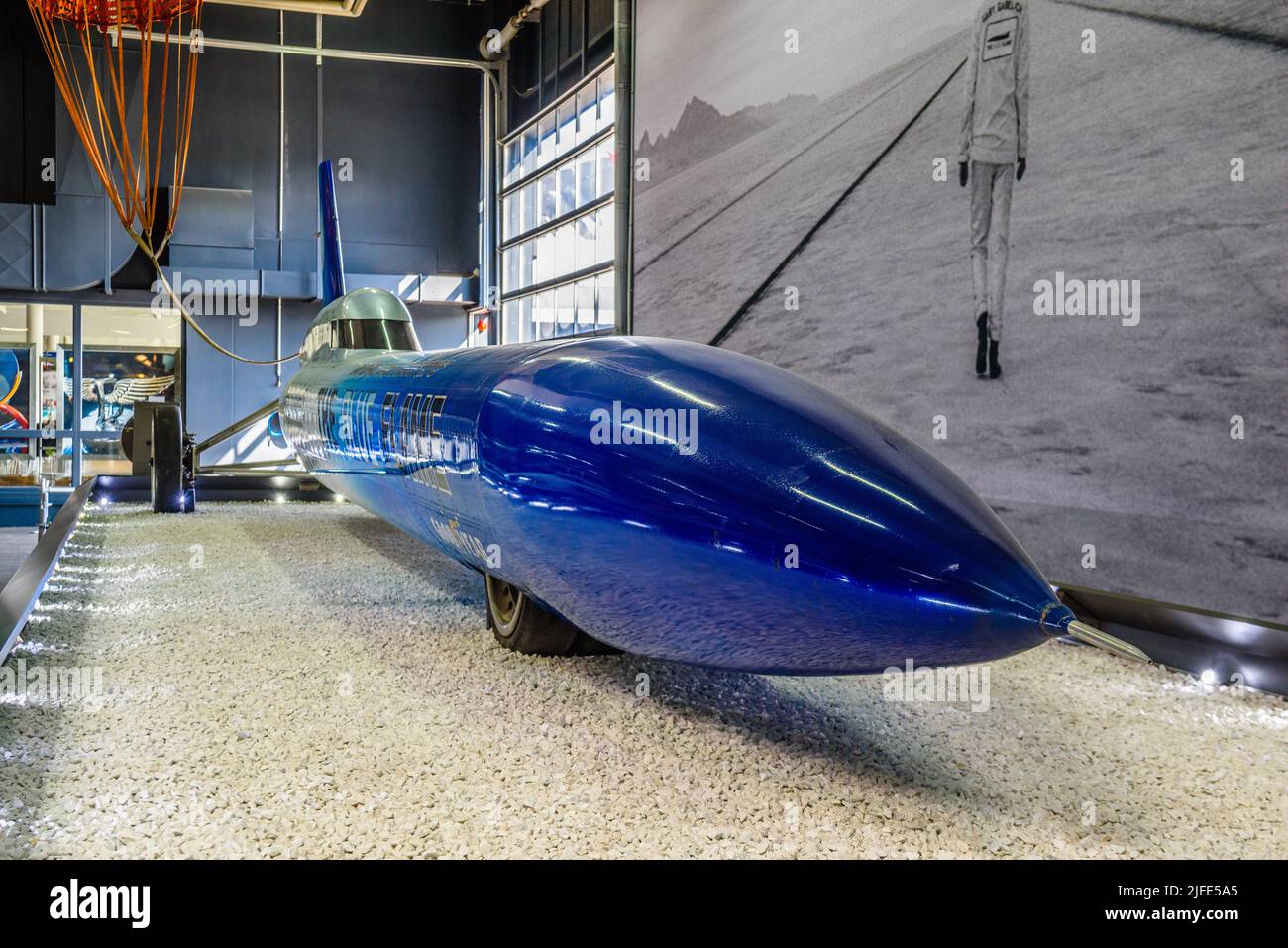 SINSHEIM, ALLEMAGNE - MAI 2022: Flamme bleue course de vitesse terrestre propulsée par une fusée 1970 Banque D'Images