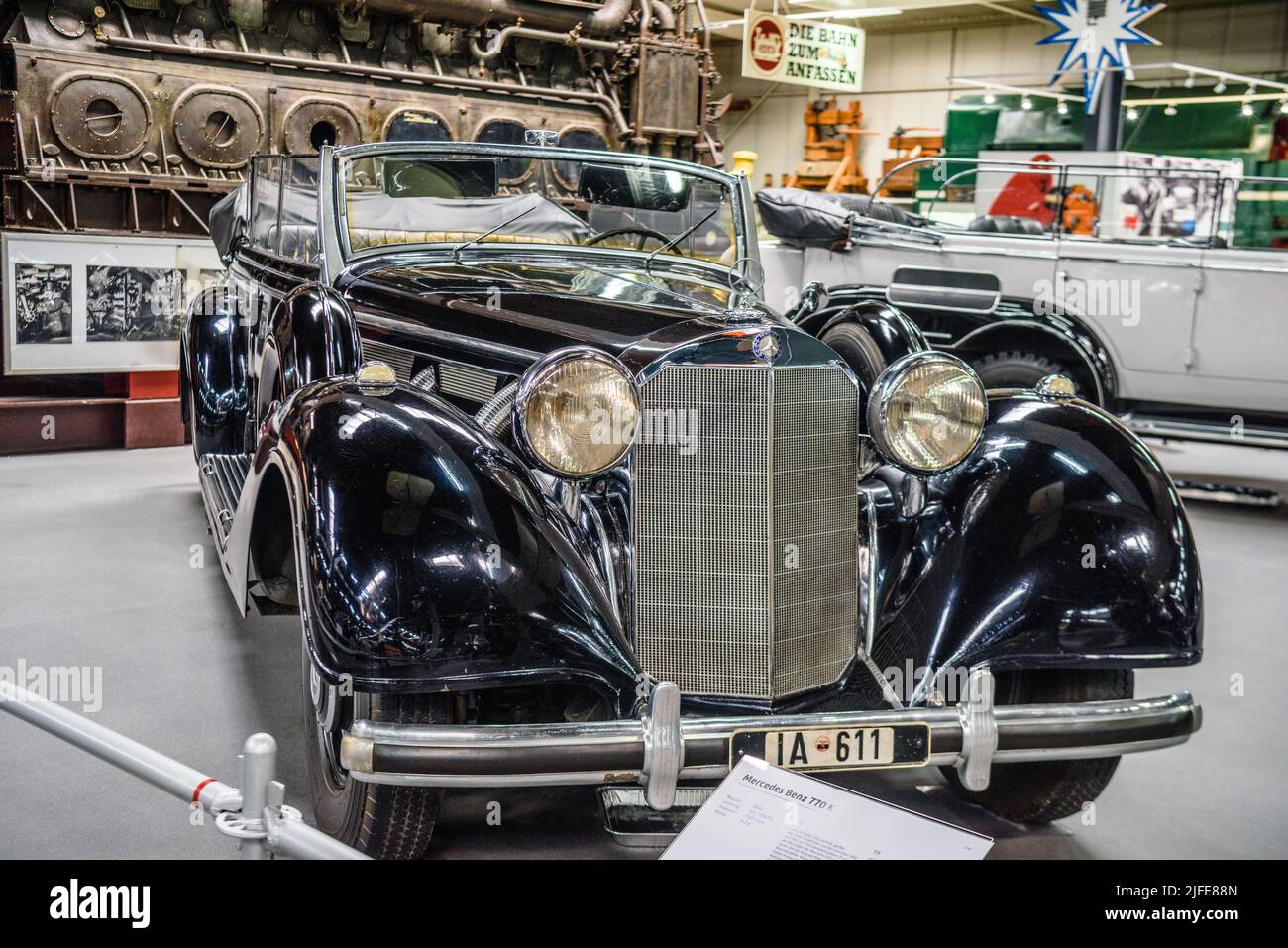 SINSHEIM, ALLEMAGNE - MAI 2022 : Mercedes-Benz 770 K 1940 230ps cabrio noir Banque D'Images