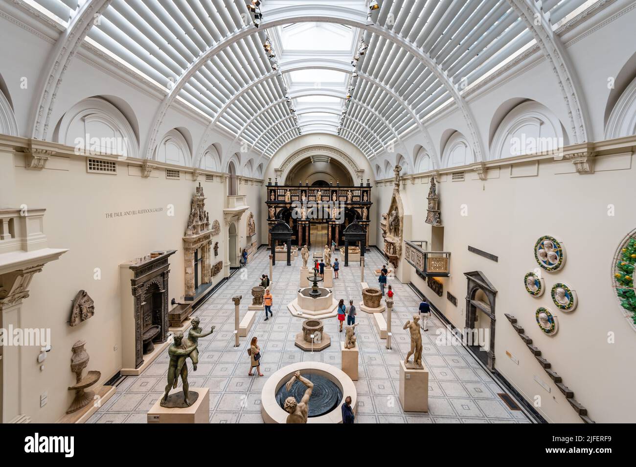 Galerie médiévale et Renaissance, Victoria and Albert Museum, Londres Banque D'Images