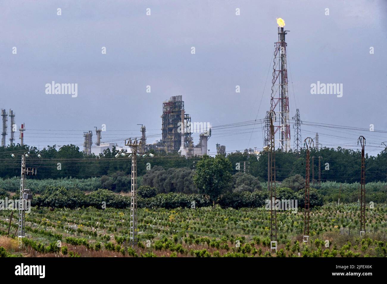 Image de la raffinerie de Sidi Rezine (ou Sidi R'cine), située à Baraki