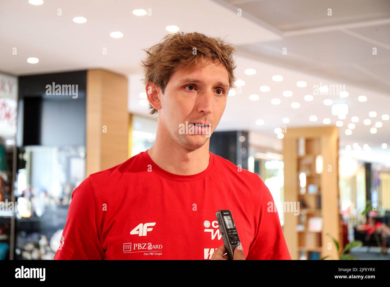 Le joueur croate de water-polo Marko Bijac lors du briefing de presse des joueurs croates de water-polo à Budapest, Hongrie, sur 2 juillet 2020. L'équipe croate de water-polo a organisé une réunion avec des journalistes avant le match pour la troisième place au Championnat mondial de l'eau de la FINA, que la Croatie jouera contre la Grèce. Photo: Luka Stanzl/PIXSELL Banque D'Images