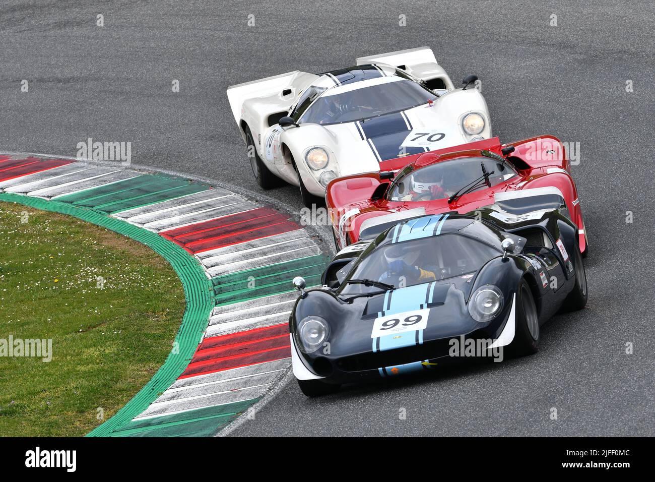 Scarperia, 3 avril 2022: Lola T70 Mk III année 1969 en action pendant Mugello Classic 2022 au circuit Mugello en Italie. Banque D'Images