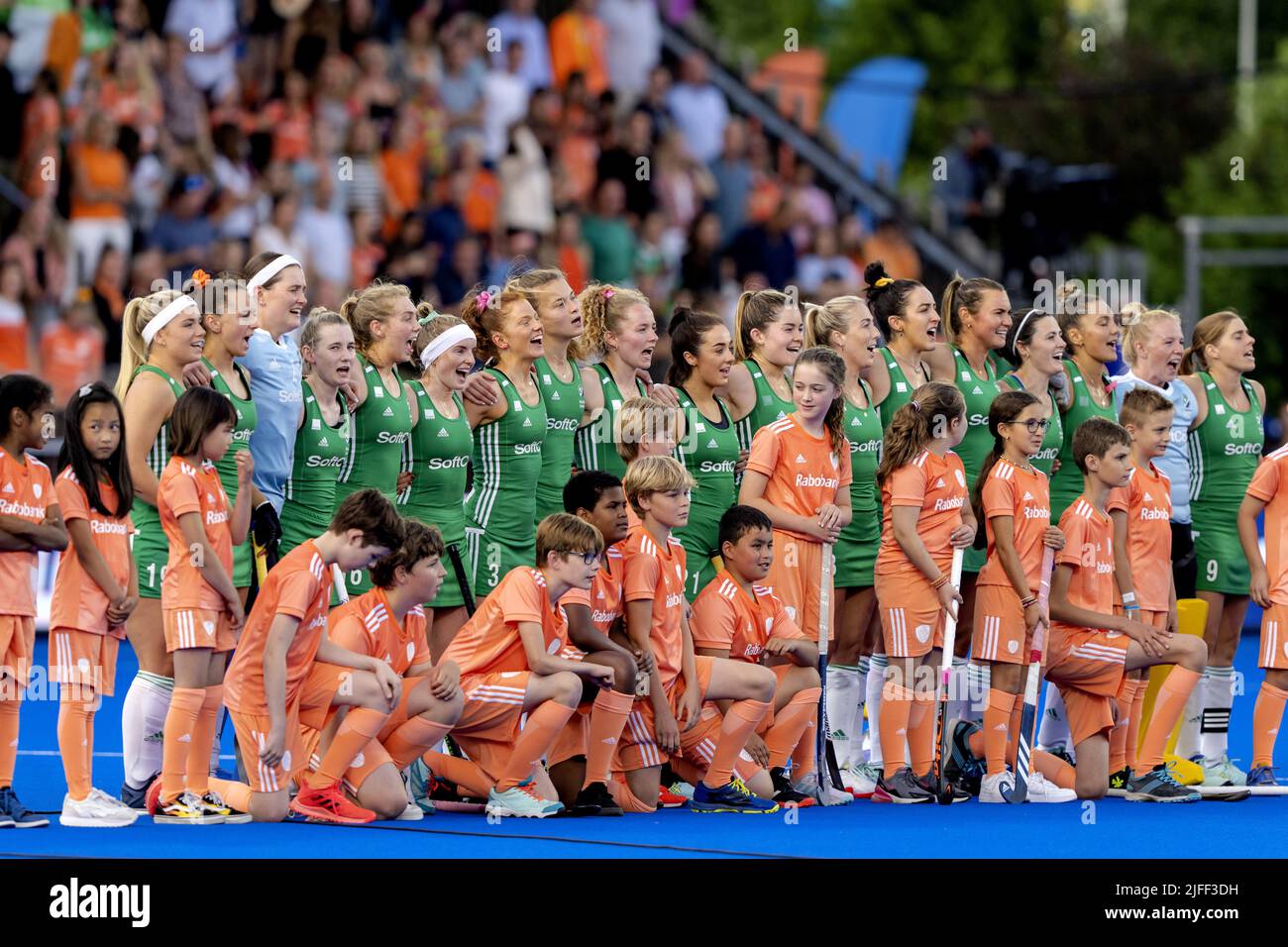 AMSTERDAM - l'équipe irlandaise de hockey avant le match entre les pays-Bas et l'Irlande aux Championnats du monde de hockey au stade Wagener, sur 2 juillet 2022 à Amsterdam, pays-Bas. ANP SANDER KING Banque D'Images