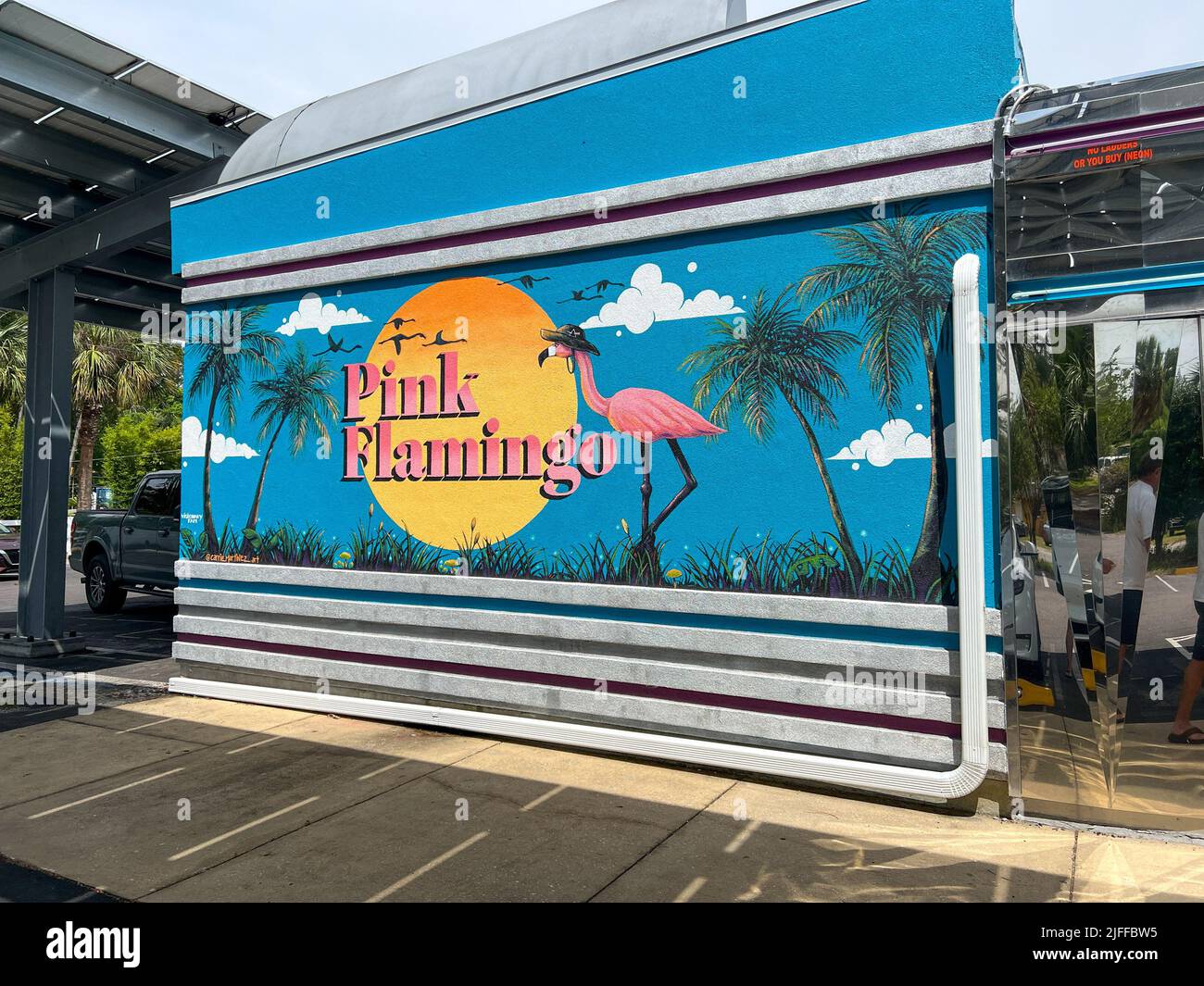 Williston, FL Etats-Unis - 6 mai 2022: Le restaurant Pink Flamingo à Williston, Floride. Banque D'Images