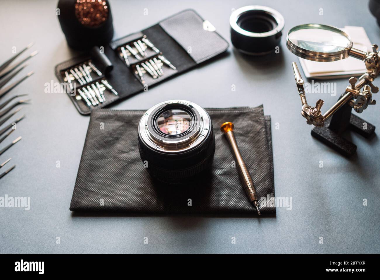 Kit de réparation d'objectif pour appareil photo. Assistance à la maintenance Banque D'Images