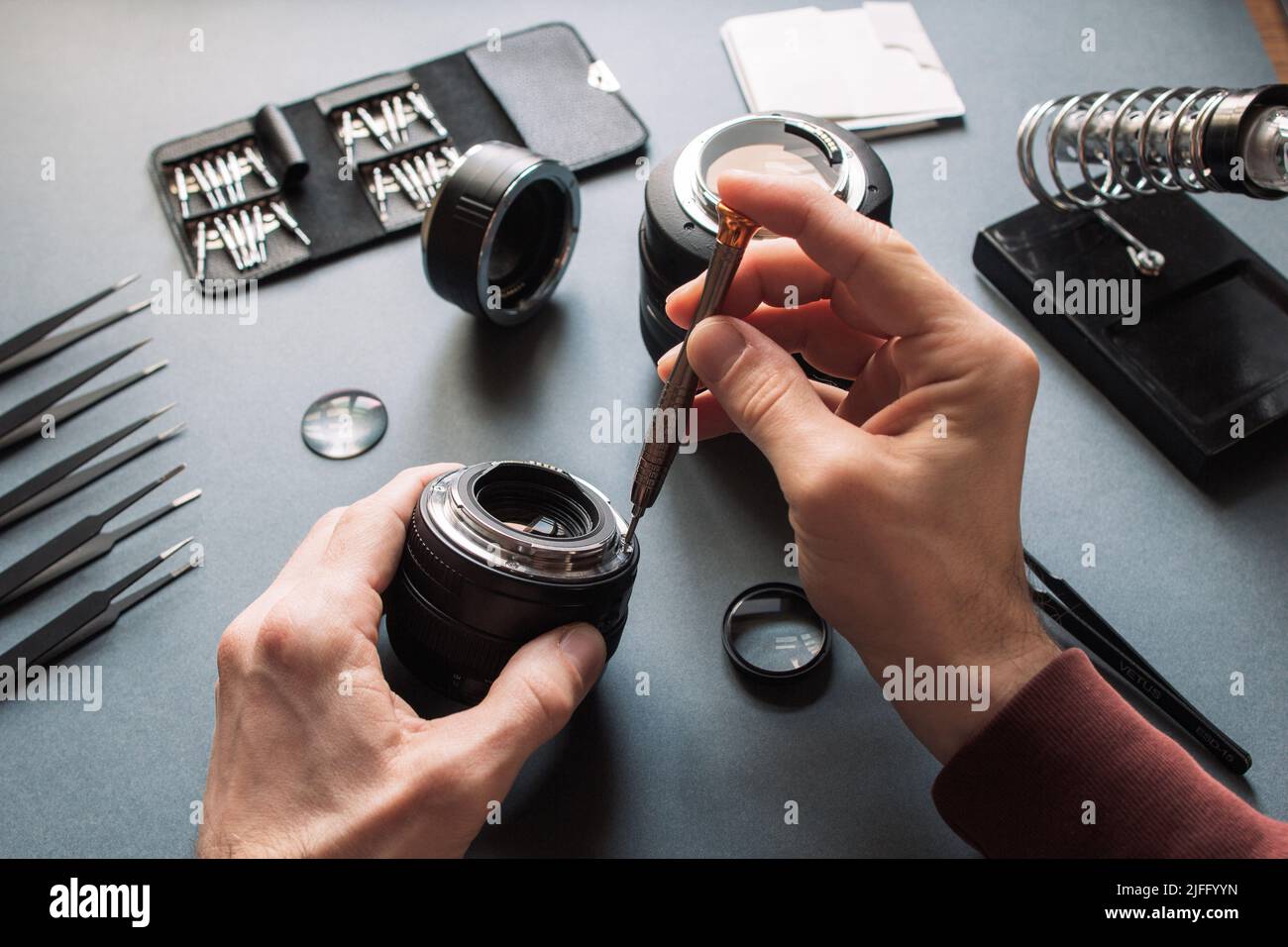 Kit de réparation d'objectif pour appareil photo. Maintenance des ingénieurs Banque D'Images