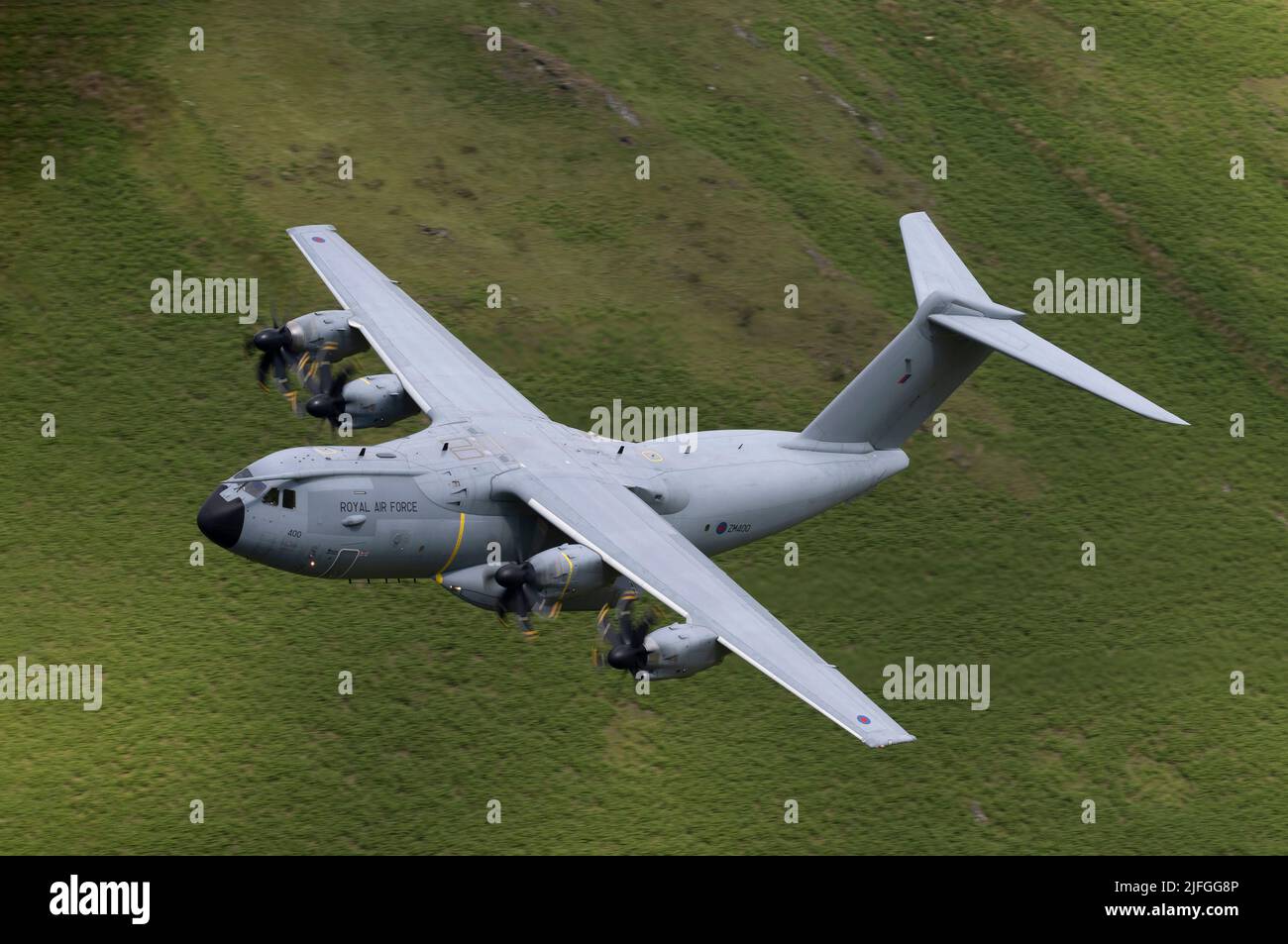 RAF Atlas C.1 (A400M) naviguer à travers LFA7 au pays de Galles sur un bas niveau d'entraînement sortie Banque D'Images