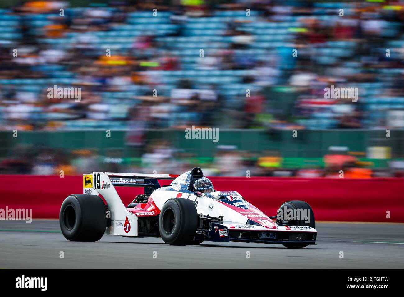 Silverstone, Royaume-Uni. 3rd juillet 2022. Silverstone, Royaume-Uni. 03rd juillet 2022. Le Toleman TG184 lors de la parade des voitures historiques britanniques F1 lors du Grand Prix britannique de Formule 1 Lenovo 2022, 10th tour du Championnat du monde de Formule 1 de la FIA 2022, sur le circuit Silverstone, de 1 juillet au 3, 2022 à Silverstone, Royaume-Uni - photo Florent Gooden/DPPI crédit: DPPI Media/Alamy Live News crédit: DPPI Media/Alamy Live News Banque D'Images