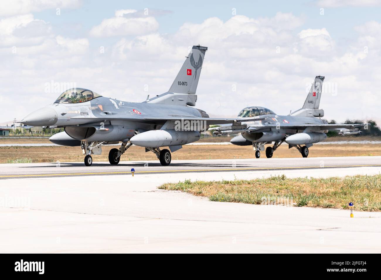 Un avion de chasse Faucon F-16 de l'armée de l'air turque à la base aérienne de Konya en Turquie. Banque D'Images