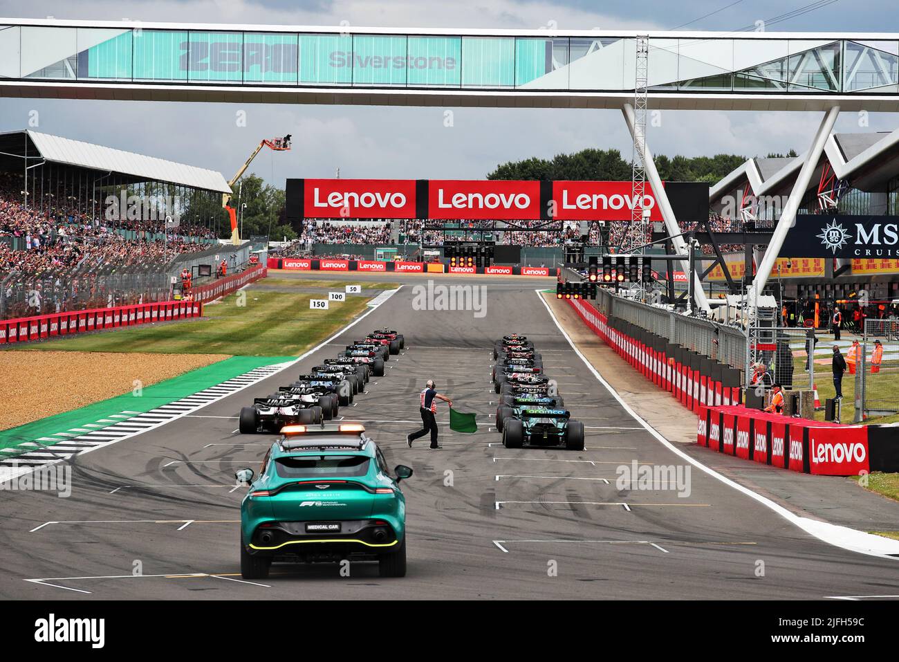 Silverstone, Royaume-Uni. 03rd juillet 2022. Le début de la course. Grand Prix de Grande-Bretagne, dimanche 3rd juillet 2022. Silverstone, Angleterre. Crédit : James Moy/Alay Live News Banque D'Images