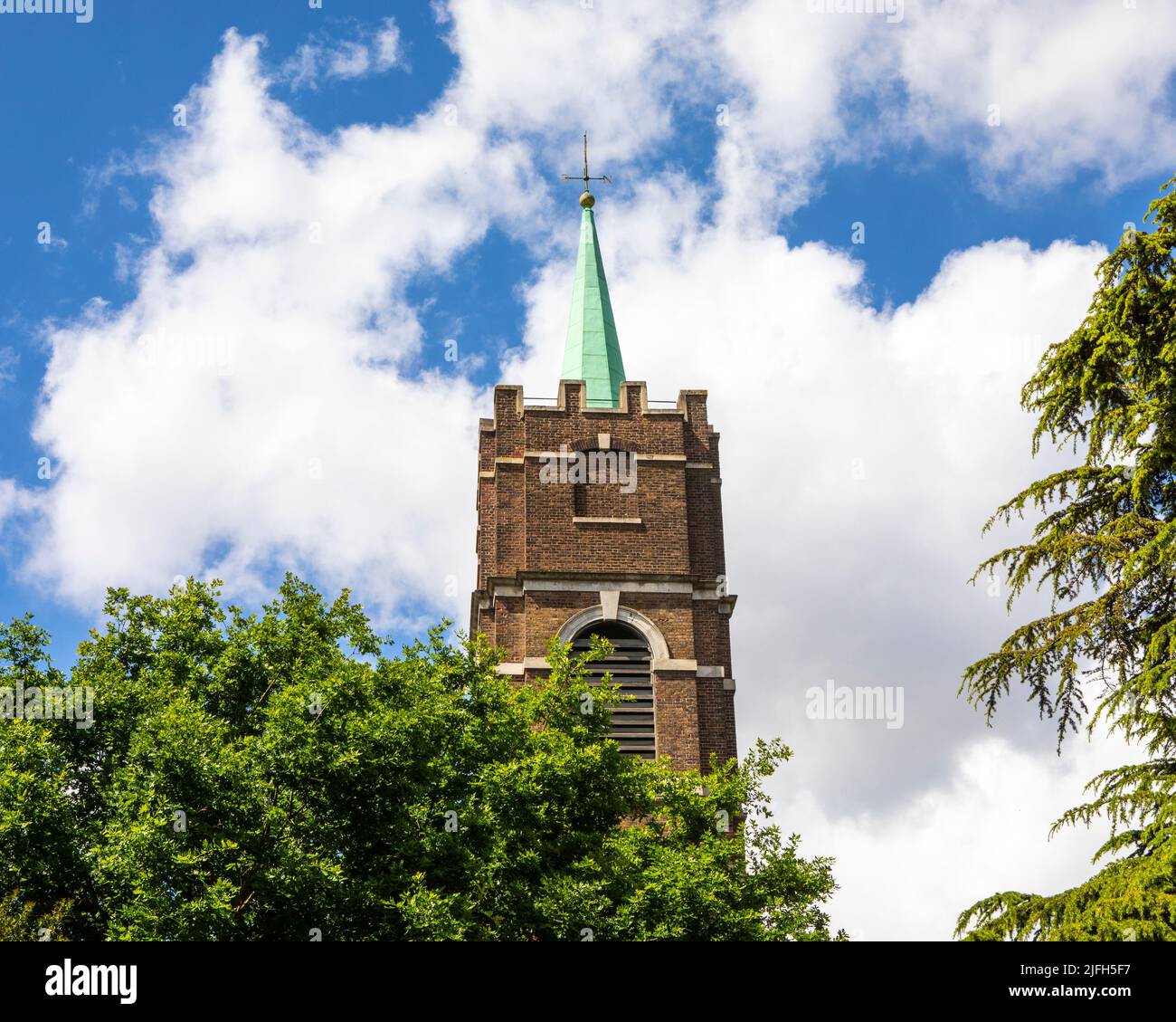 La tour de St. John-at-Hampstead, dans le quartier riche de Hampstead à Londres, Royaume-Uni. Banque D'Images