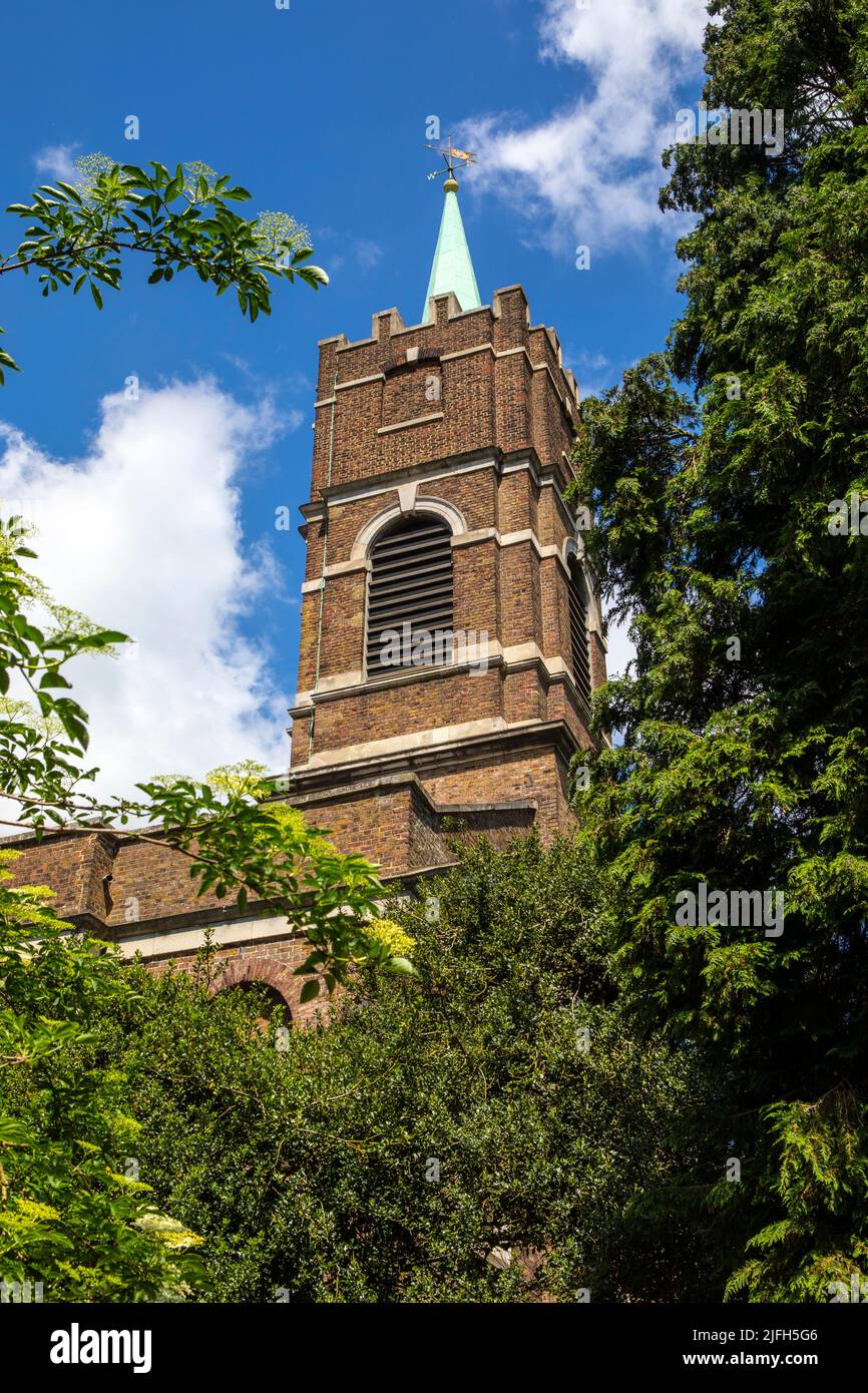 La tour de St. John-at-Hampstead, dans le quartier riche de Hampstead à Londres, Royaume-Uni. Banque D'Images