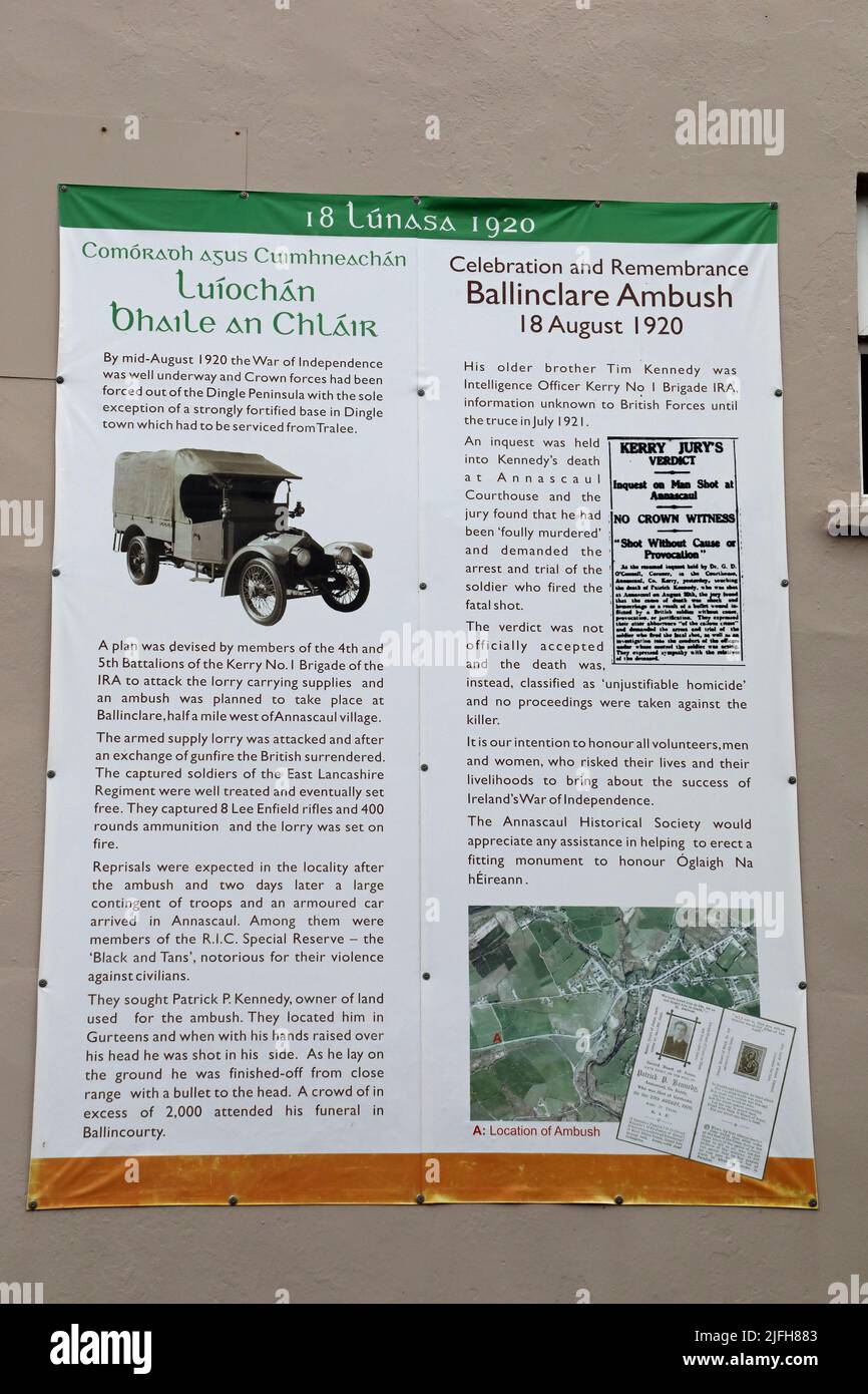 Affiche affichée dans le village du comté de Kerry à Annascaul Banque D'Images