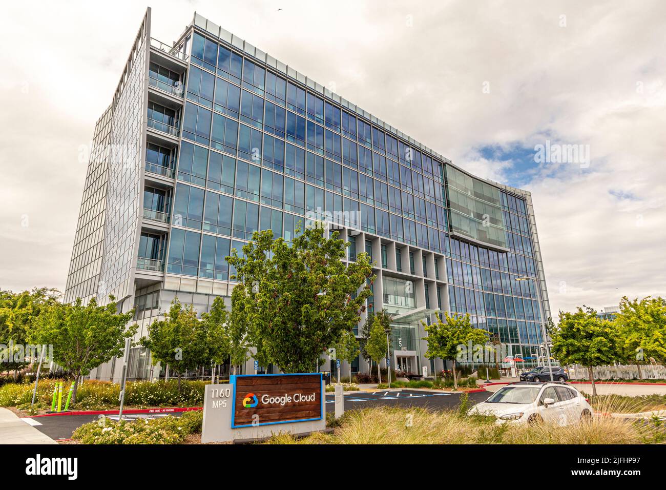 Sunnyvale, Californie, Etats-Unis - 5 juin 2022: Le signe de nuage de Google est affiché sur le campus de Google dans la Silicon Valley. Banque D'Images
