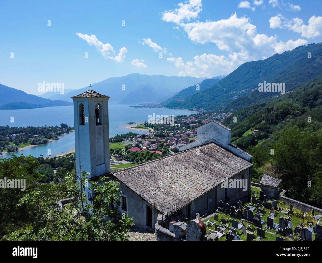 Église San Miro sur le lac de Côme Banque D'Images