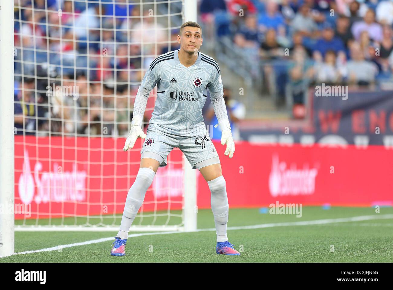 Stade Gillette. 3rd juillet 2022. MA, USA; le gardien de but de la Révolution de la Nouvelle-Angleterre Djordje Petrovic (99) en action lors d'un match MLS entre le FC Cincinnati et la Révolution de la Nouvelle-Angleterre au stade Gillette. Anthony Nesmith/CSM/Alamy Live News Banque D'Images