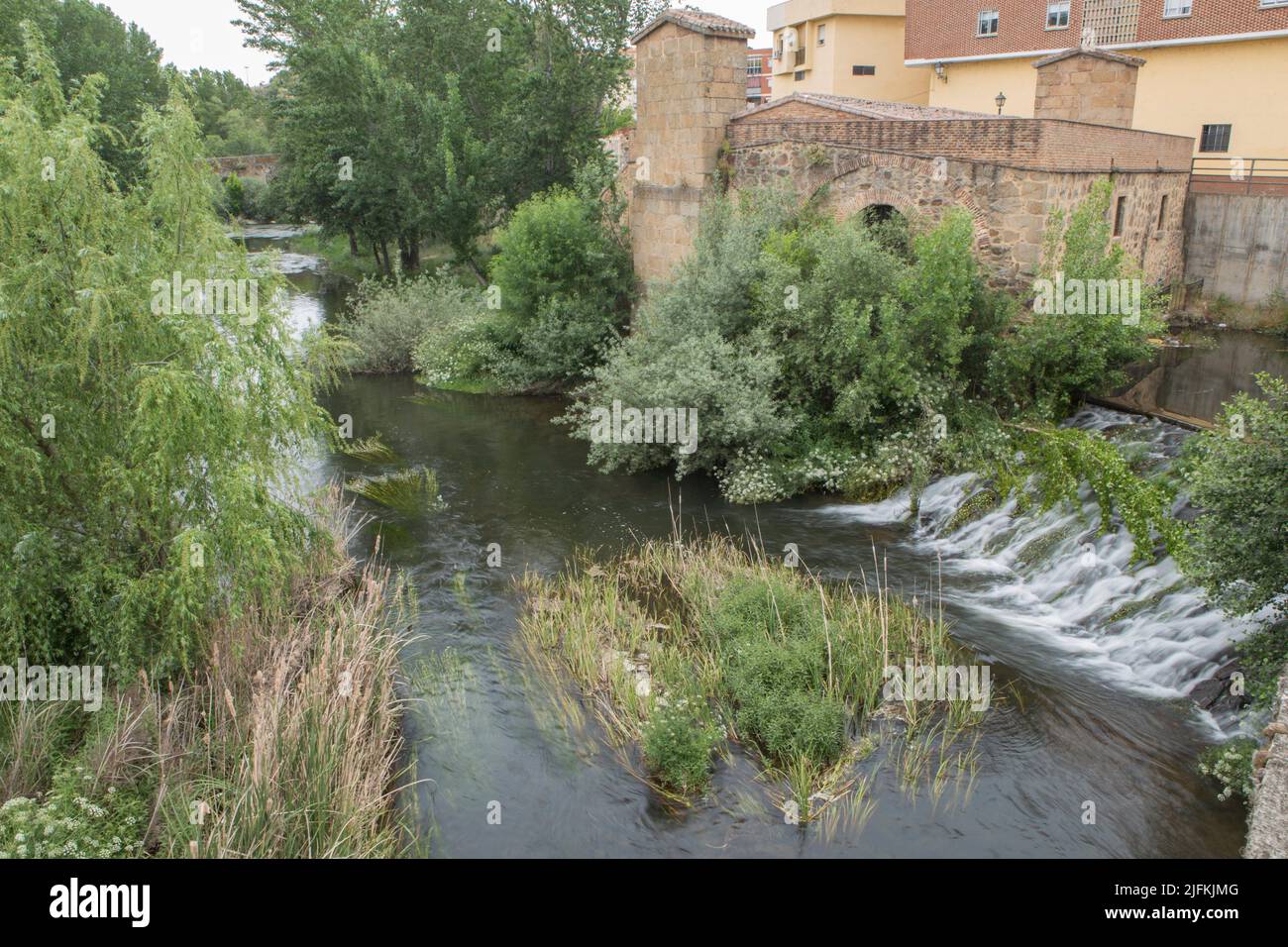Moulin à eau Molino de la CASCA, Plasencia, Espagne. Ancienne usine de pétrole de Jerte River. Banque D'Images