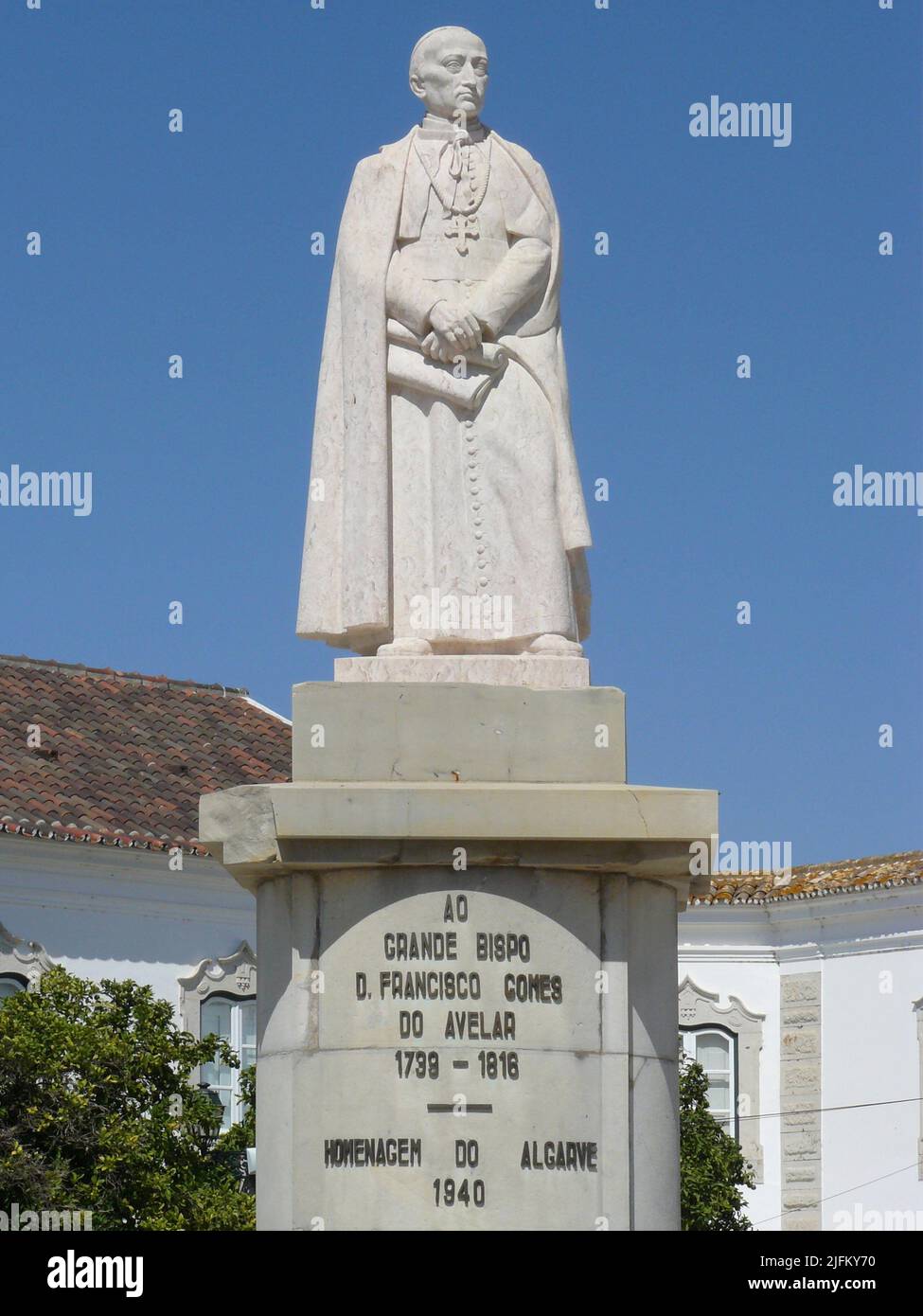 Faro (Algarve) Portugal. Sculpture de l'évêque Francisco Gomes do Avelar dans la ville de Faro. Banque D'Images