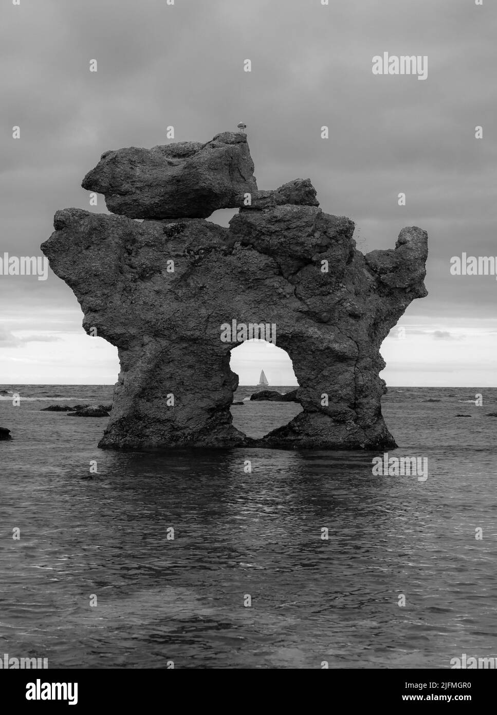 Le célèbre Rauk 'Hunden' (le chien) situé à Gotland Banque D'Images