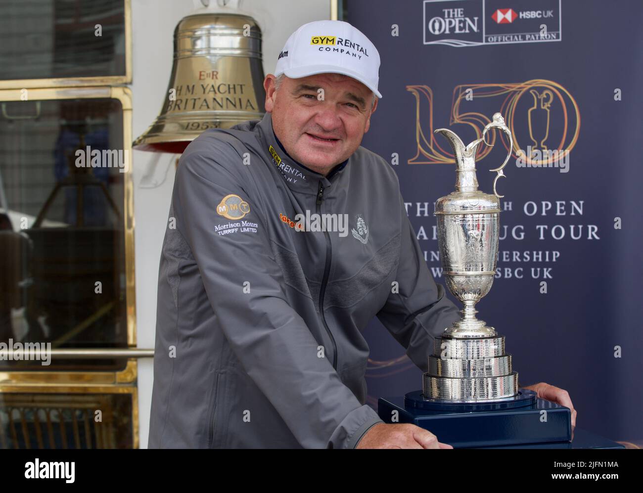 Edinburgh, Écosse, 04/07/2022, Paul Lawrie avec Claret Jug 3, ' avec 'Edinburgh, Écosse, 04/07/2022, gagnant 1999 Paul Lawrie avec le Claret Jug sur sa visite au yacht royal Britannia dans le cadre d'une visite du Royaume-Uni, Edimbourg, Écosse, 04/07/2022, Paul Lawrie avec Claret Jug 3, Banque D'Images