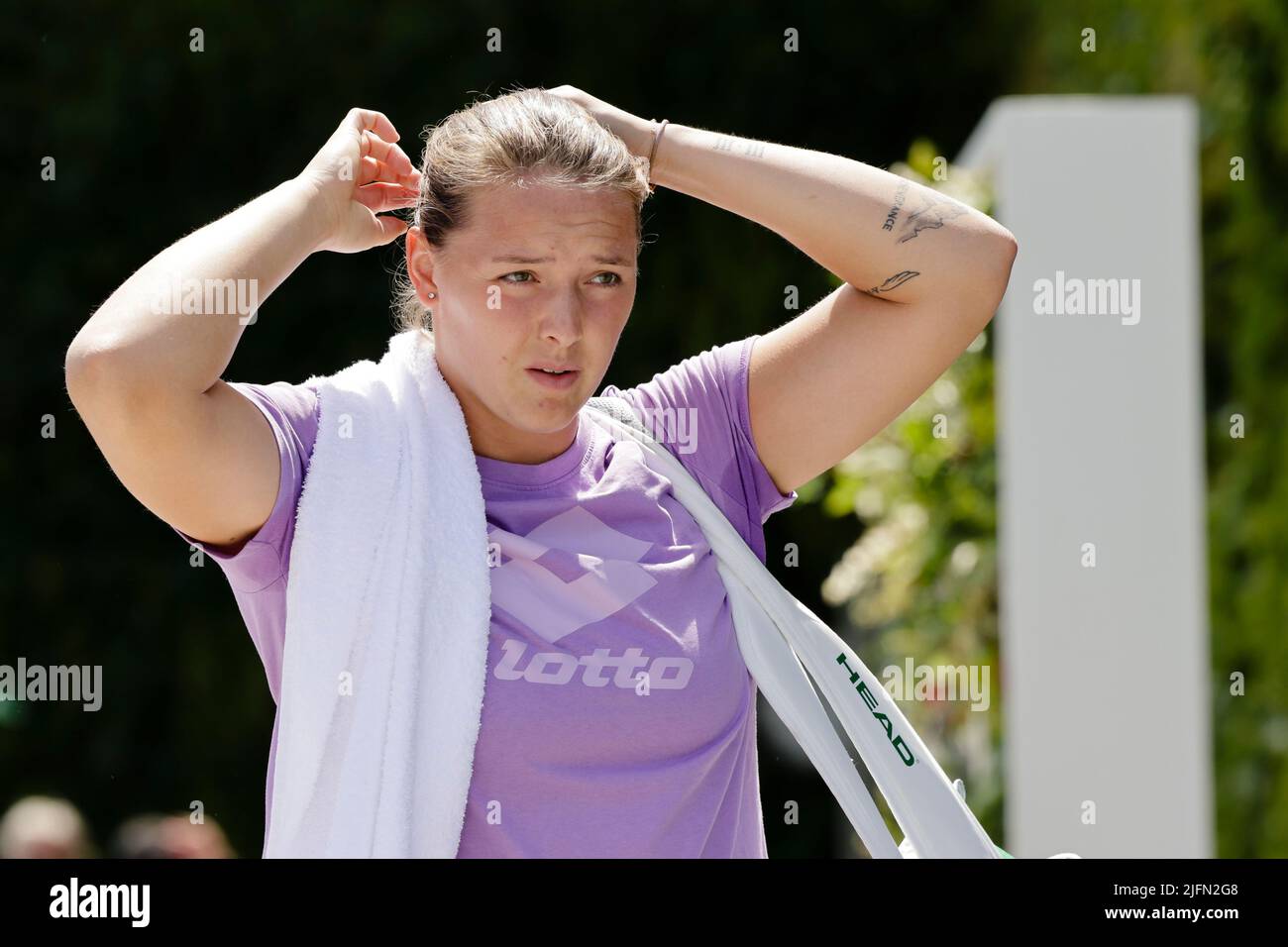 Londres, Royaume-Uni, 4th juillet 2022 : joueur de tennis allemand Jule Niemeier lors d'une séance d'entraînement au All England Lawn tennis and Croquet Club de Londres. Credit: Frank Molter/Alamy Live News Banque D'Images