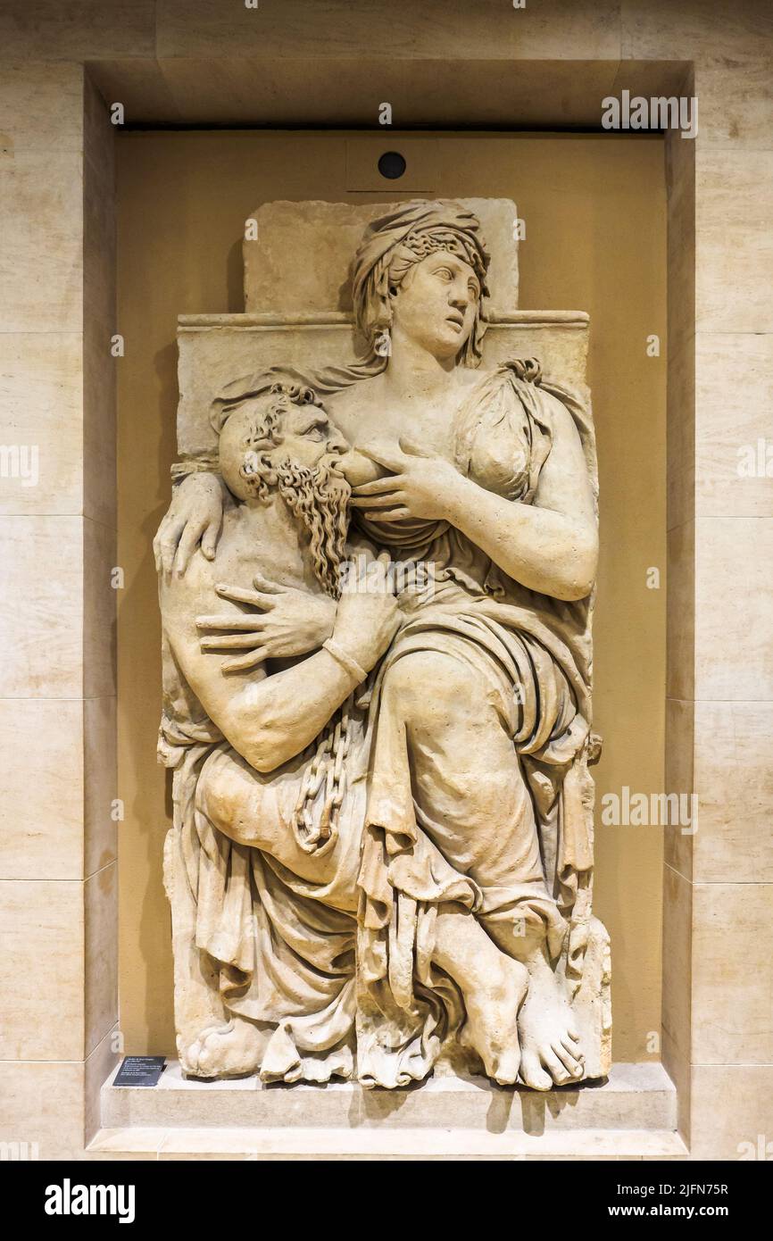 La Charité romaine relief du grenier de l'aile sud de la Cour carrée, décorée sous Charles IX et diabolisée en 1807. Symbole de piété filial. PE Banque D'Images