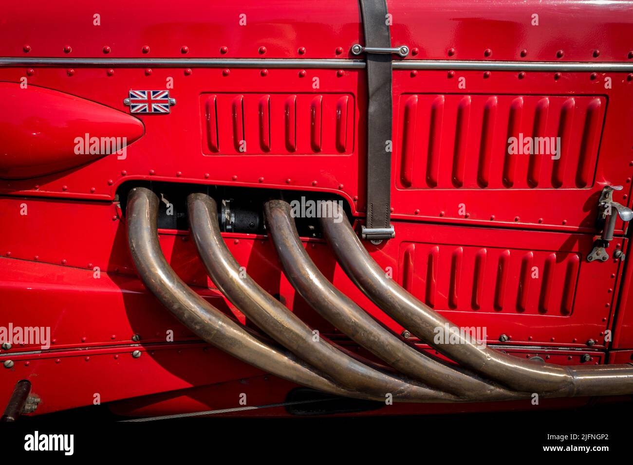 Frazer Nash Ulster 100 capot avant à fente rouge et tuyaux d'échappement coulant. Banque D'Images