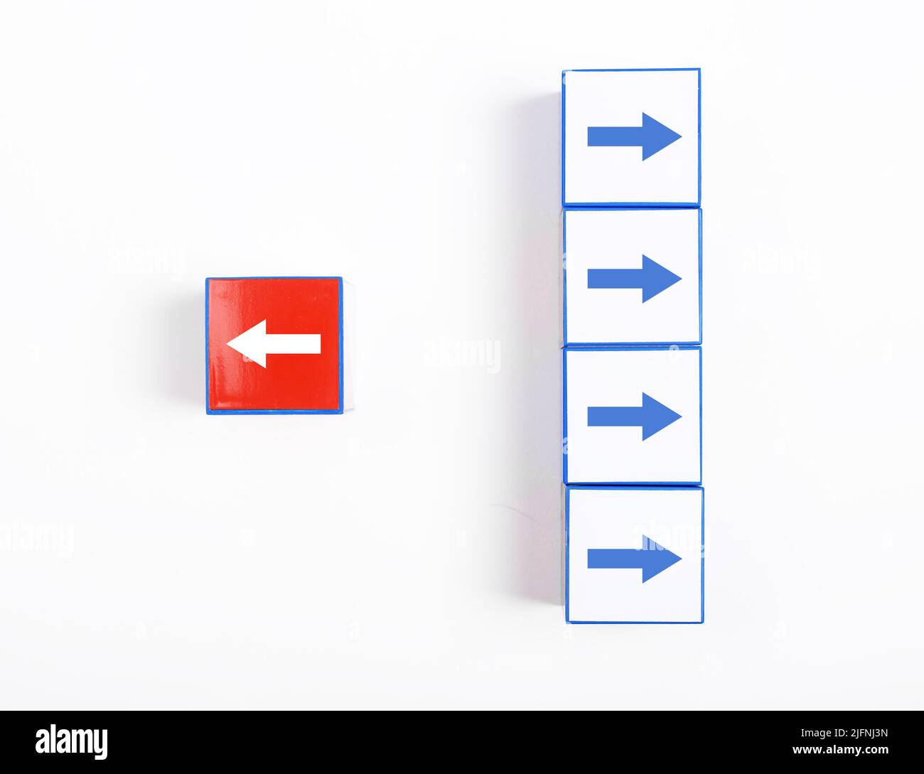 Choix d'une direction unique différente. Concept de méthode individuelle. Photo de haute qualité Banque D'Images