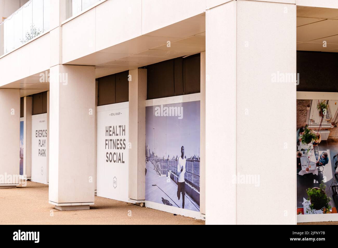 Riverscape luxueux nouveaux appartements au bord de la rivière à Silvertown Banque D'Images