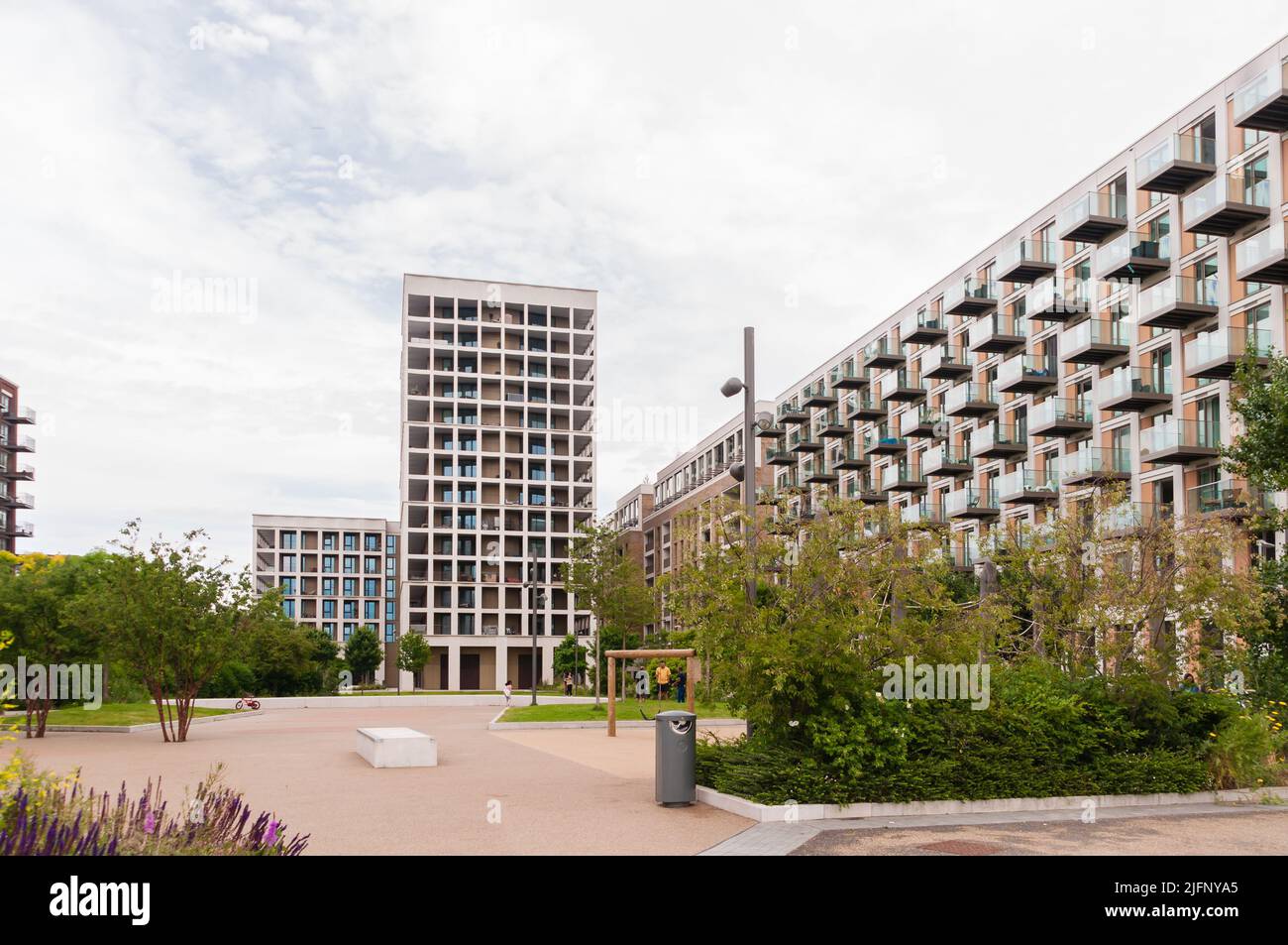 Riverscape luxueux nouveaux appartements au bord de la rivière à Silvertown Banque D'Images