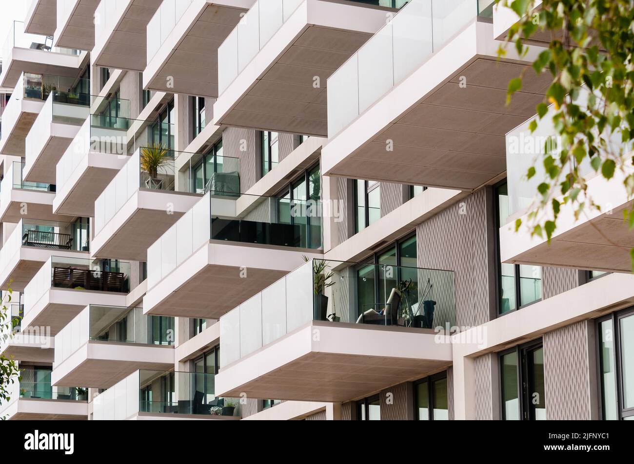 Riverscape luxueux nouveaux appartements au bord de la rivière à Silvertown Banque D'Images