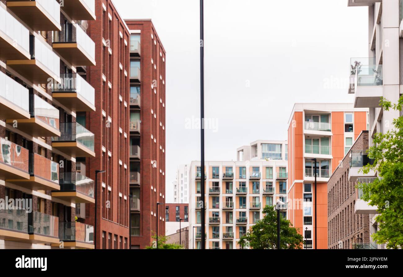 Riverscape luxueux nouveaux appartements au bord de la rivière à Silvertown Banque D'Images